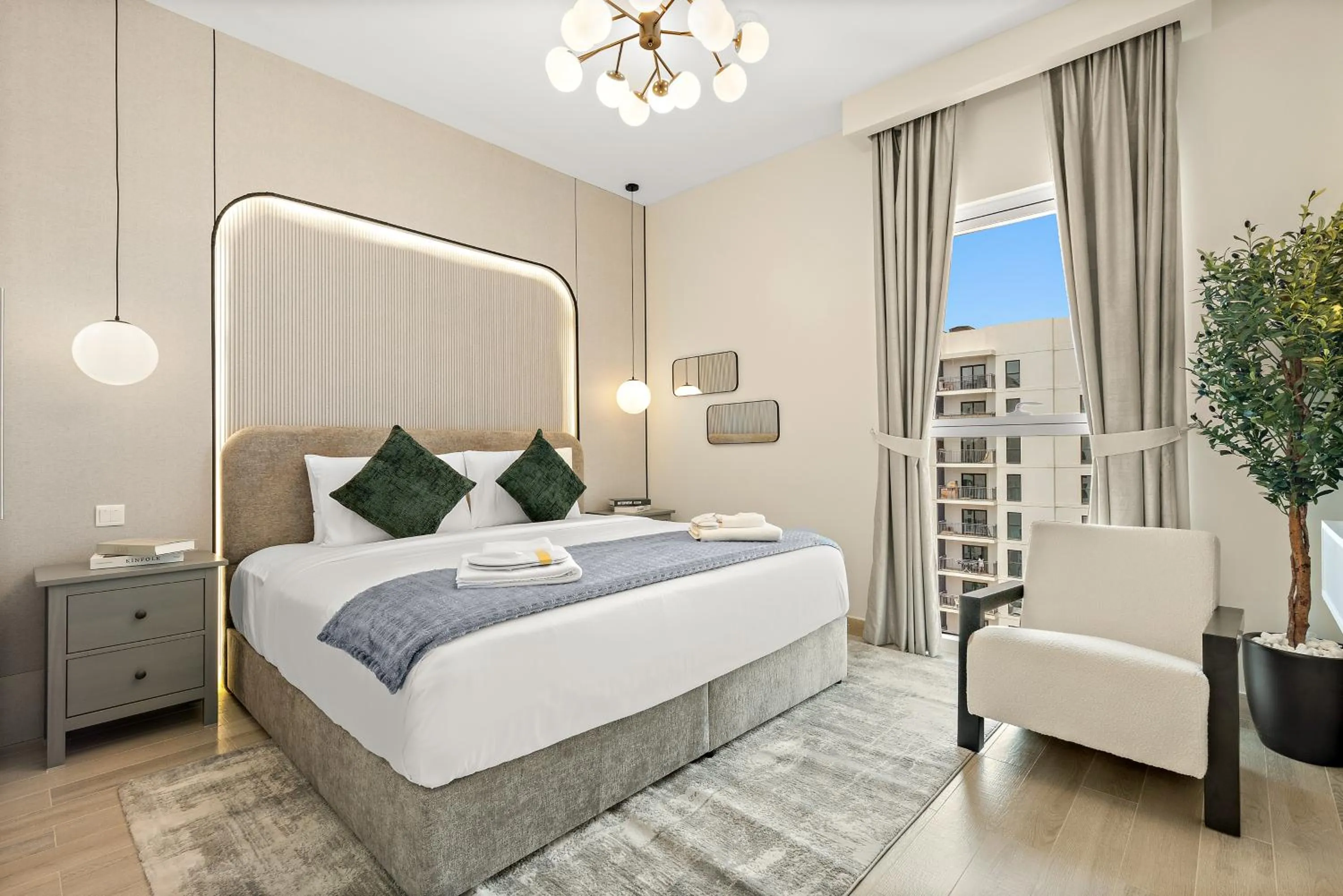 Bedroom, Bed in Desert Key - Perfectly Located Yas Island Premier Apts