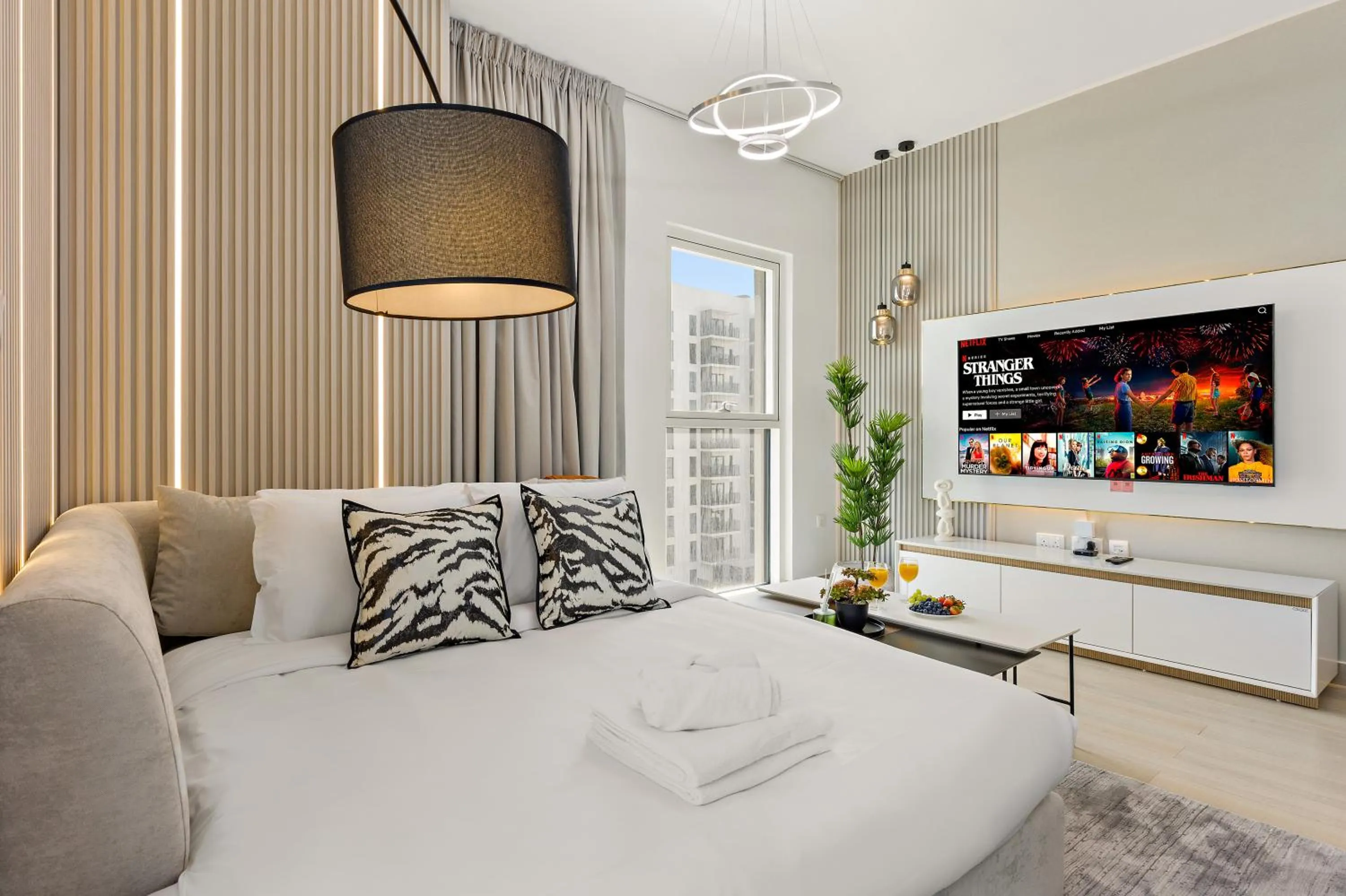 Bed in Desert Key - Perfectly Located Yas Island Premier Apts