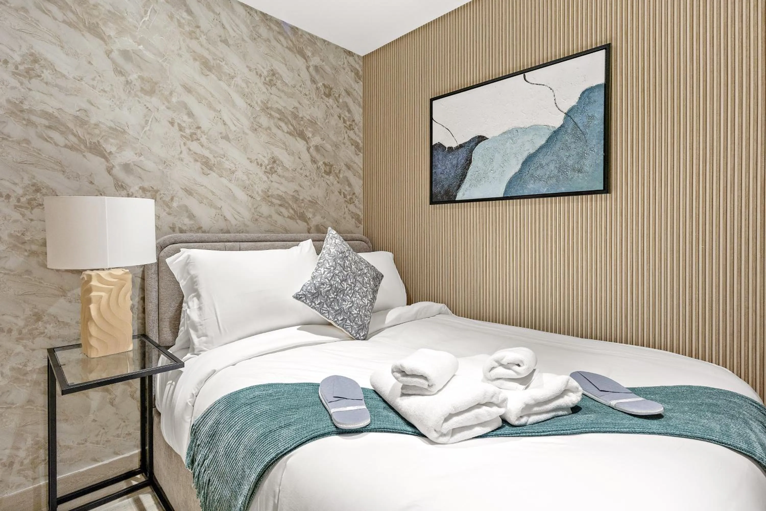 Bedroom, Bed in Desert Key - Perfectly Located Yas Island Premier Apts