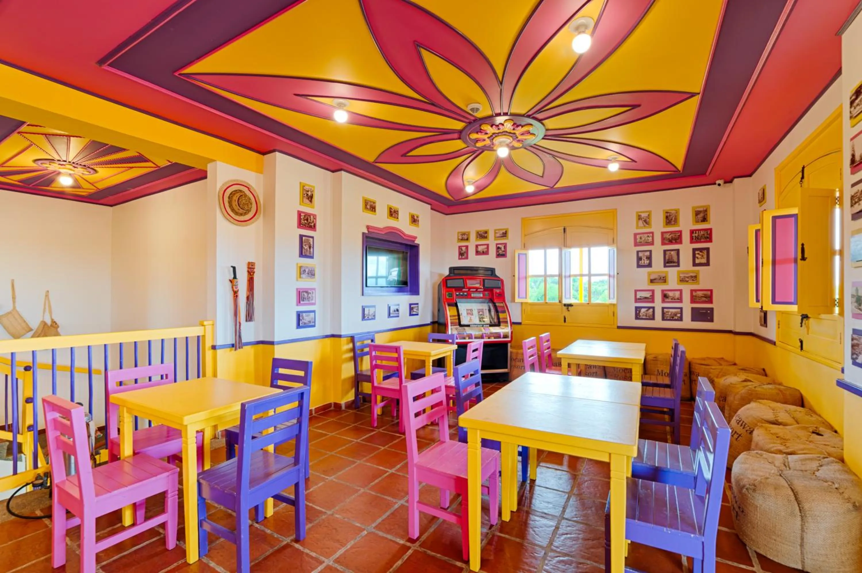 Lounge or bar in Hotel Mocawa Resort