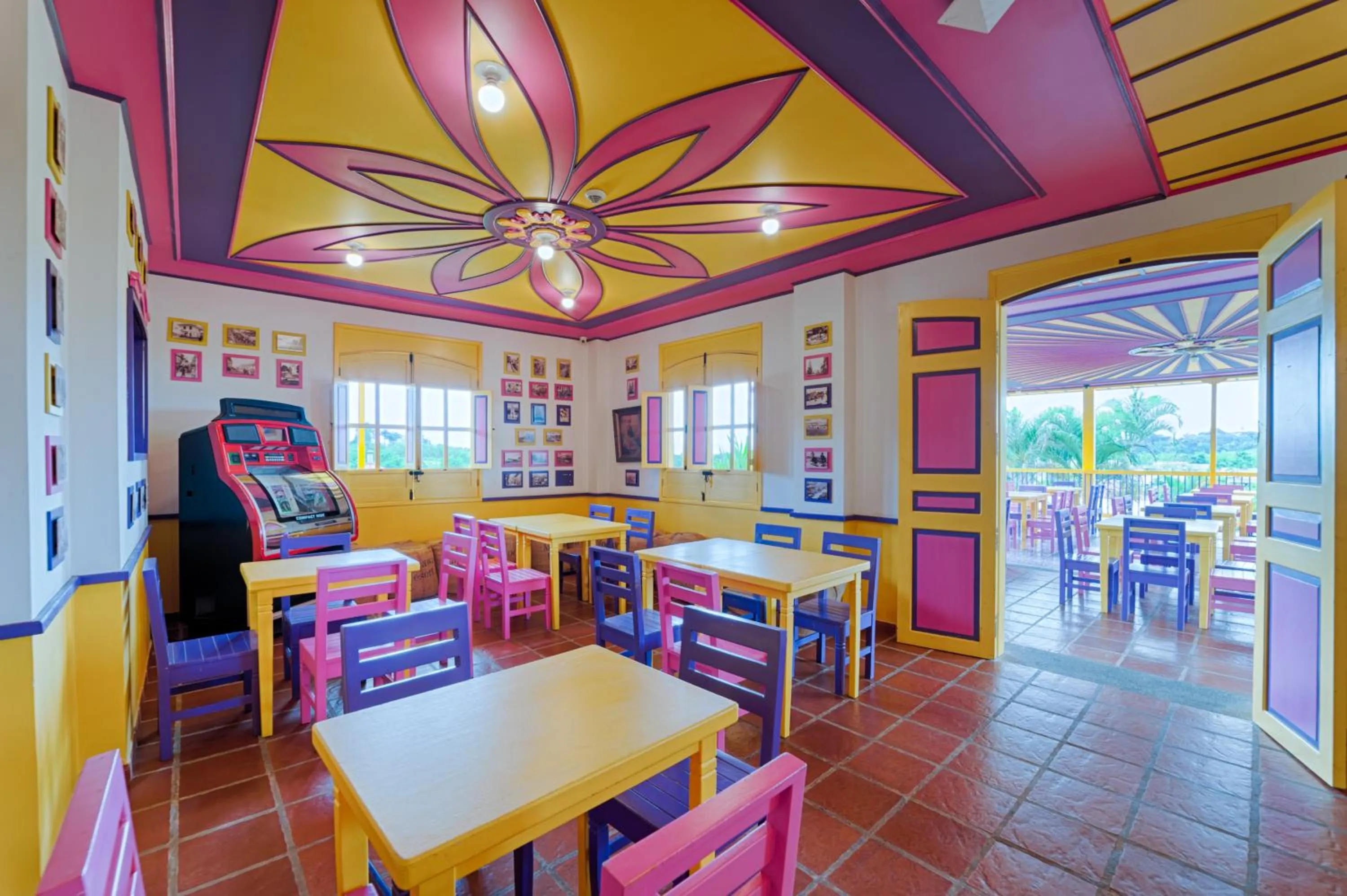 Lounge or bar in Hotel Mocawa Resort