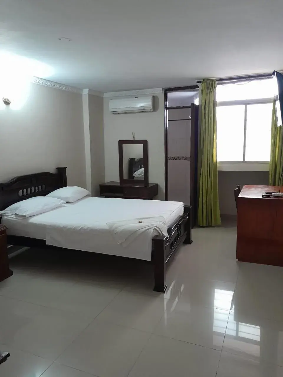 Triple Room with Air Conditioning in Hotel Danes Barranquilla Triple Room with Air Conditioning in Hotel Danes Barranquilla