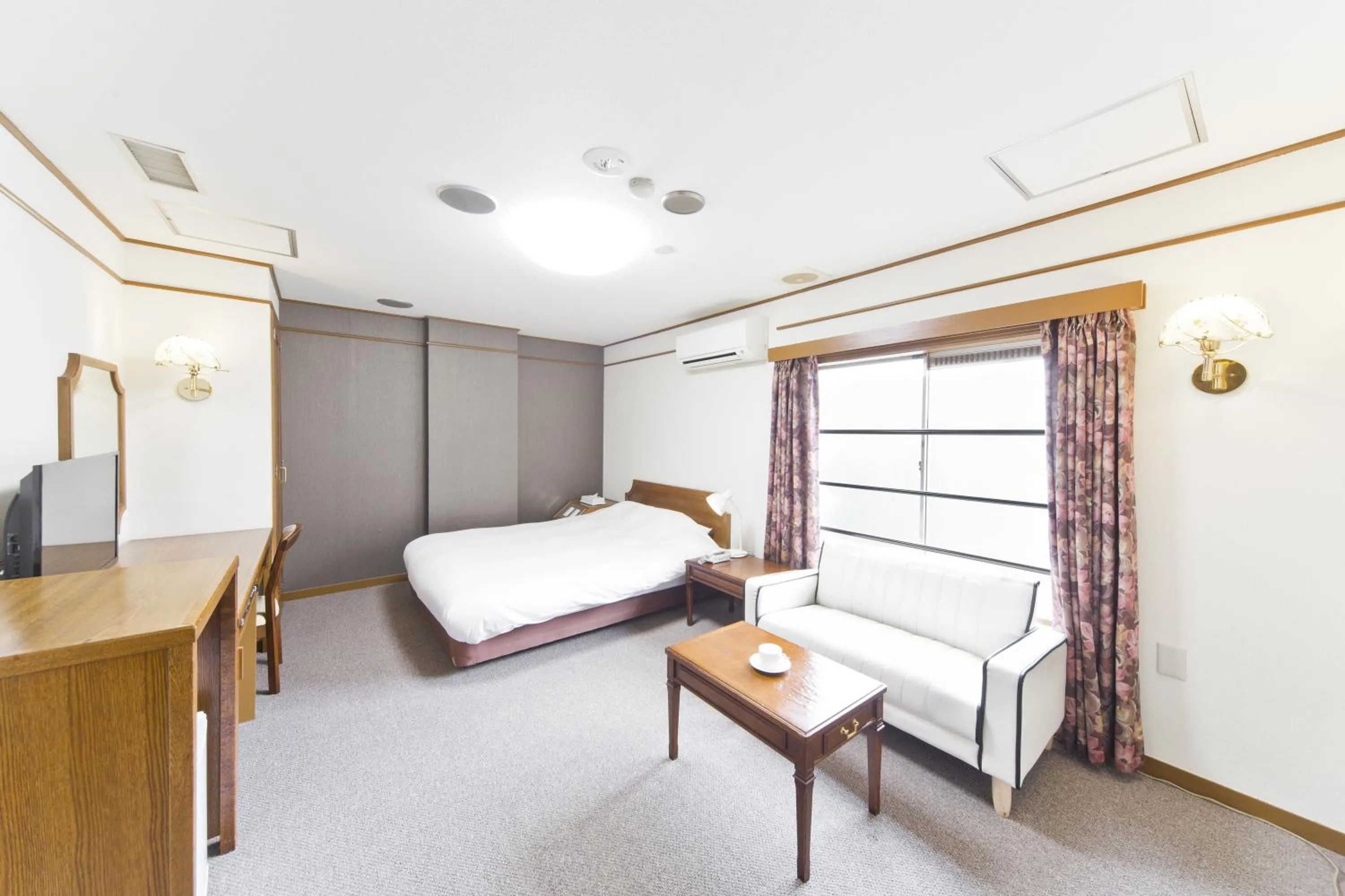 Photo of the whole room, Bed in Shinjuku East Hotel
