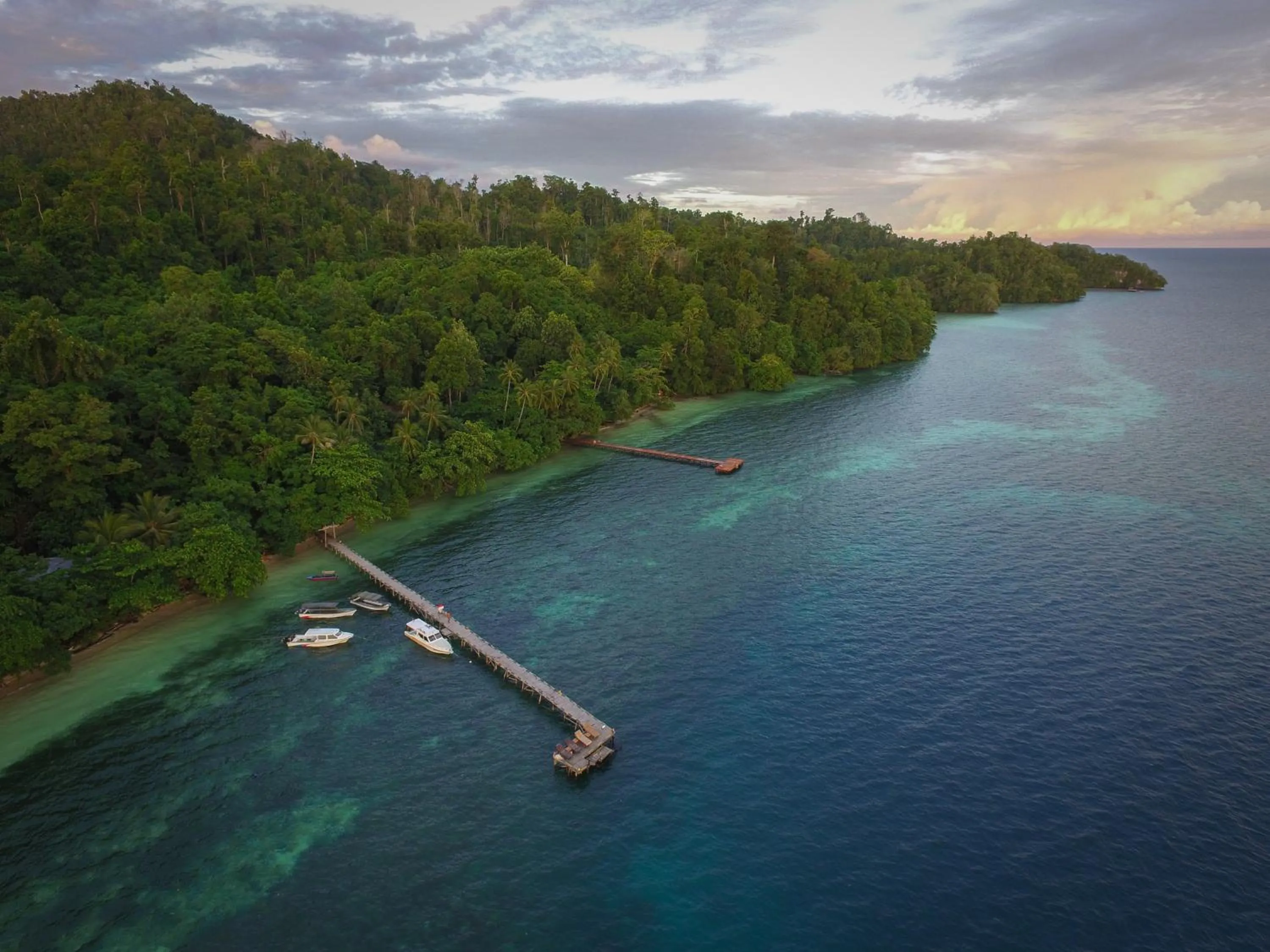 Property building in Raja Ampat Dive Resort