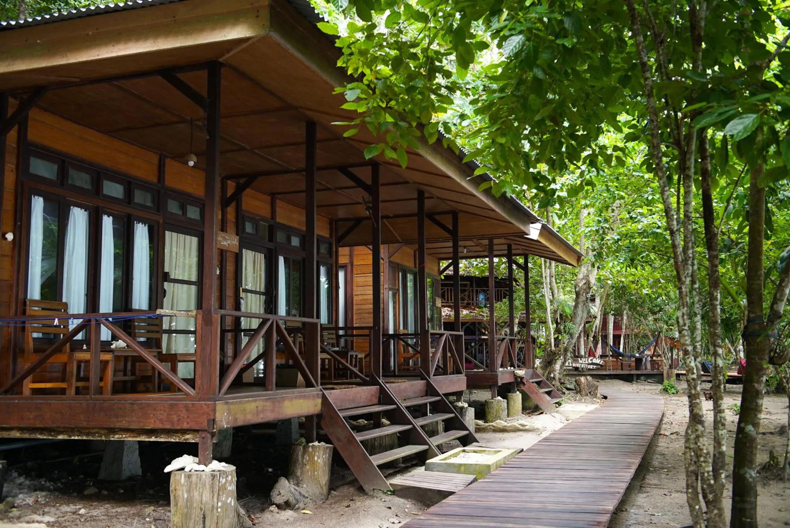 Property building in Raja Ampat Dive Resort