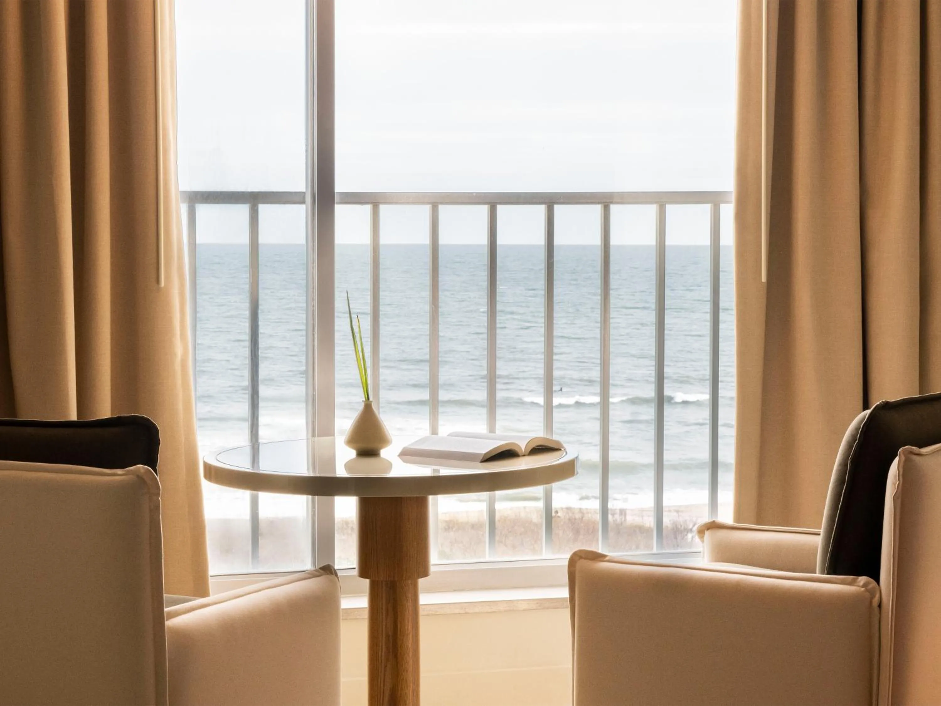 Seating area in Trailborn Surf & Sound, Outdoor Collection by Marriott Bonvoy