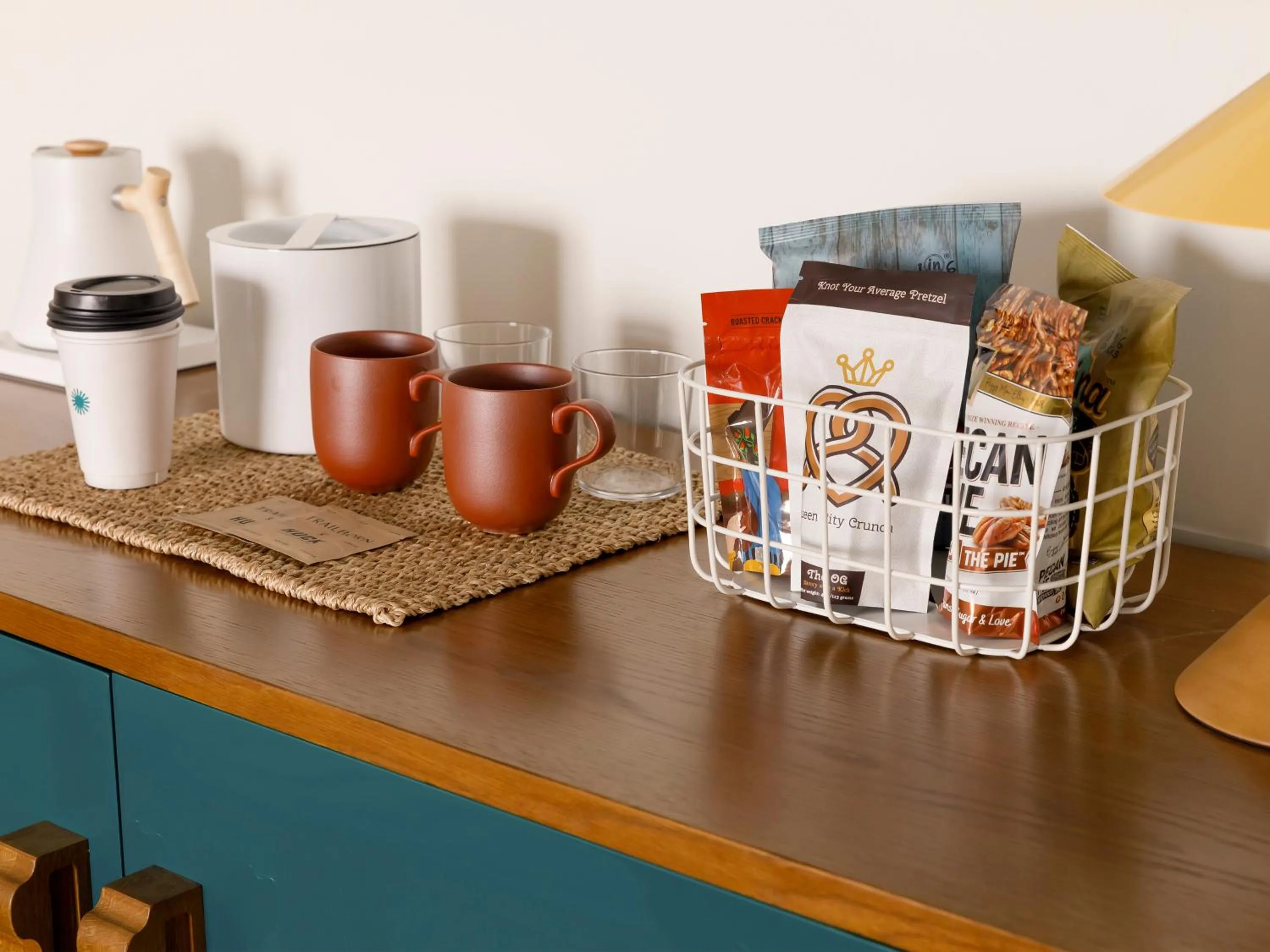 Coffee/tea facilities in Trailborn Surf & Sound, Outdoor Collection by Marriott Bonvoy