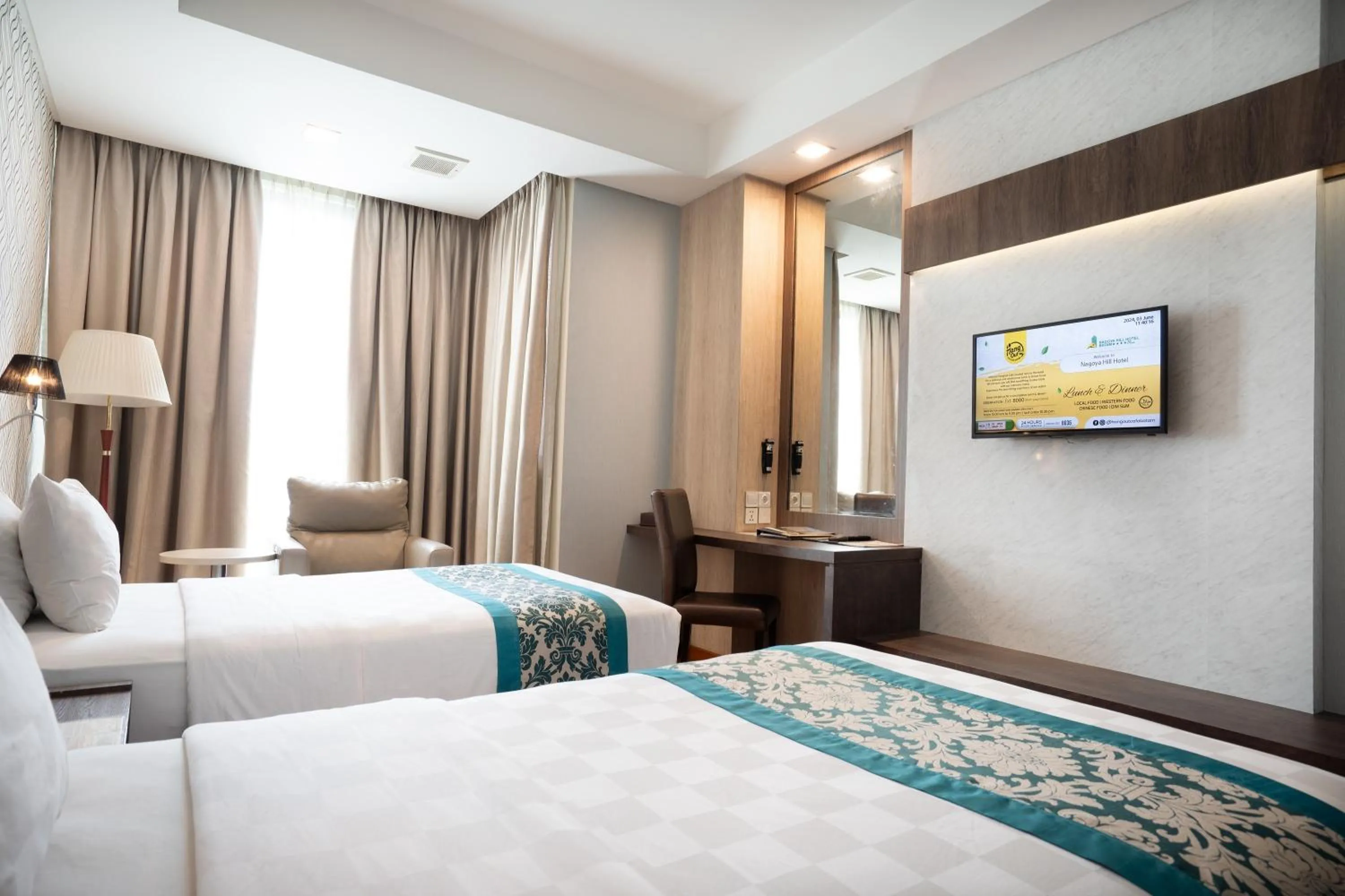 Bedroom, Bed in Nagoya Hill Hotel Batam