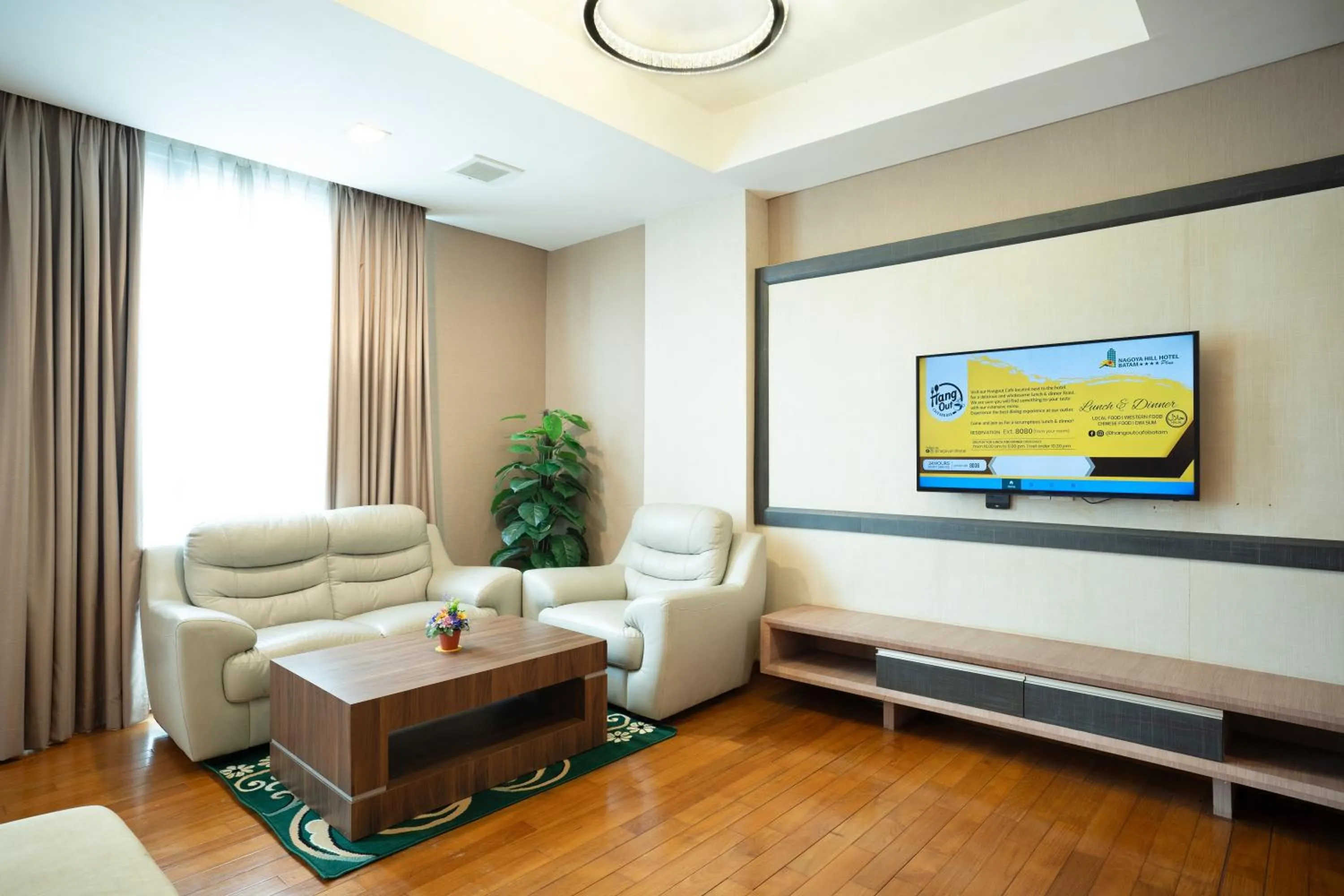 Living room in Nagoya Hill Hotel Batam