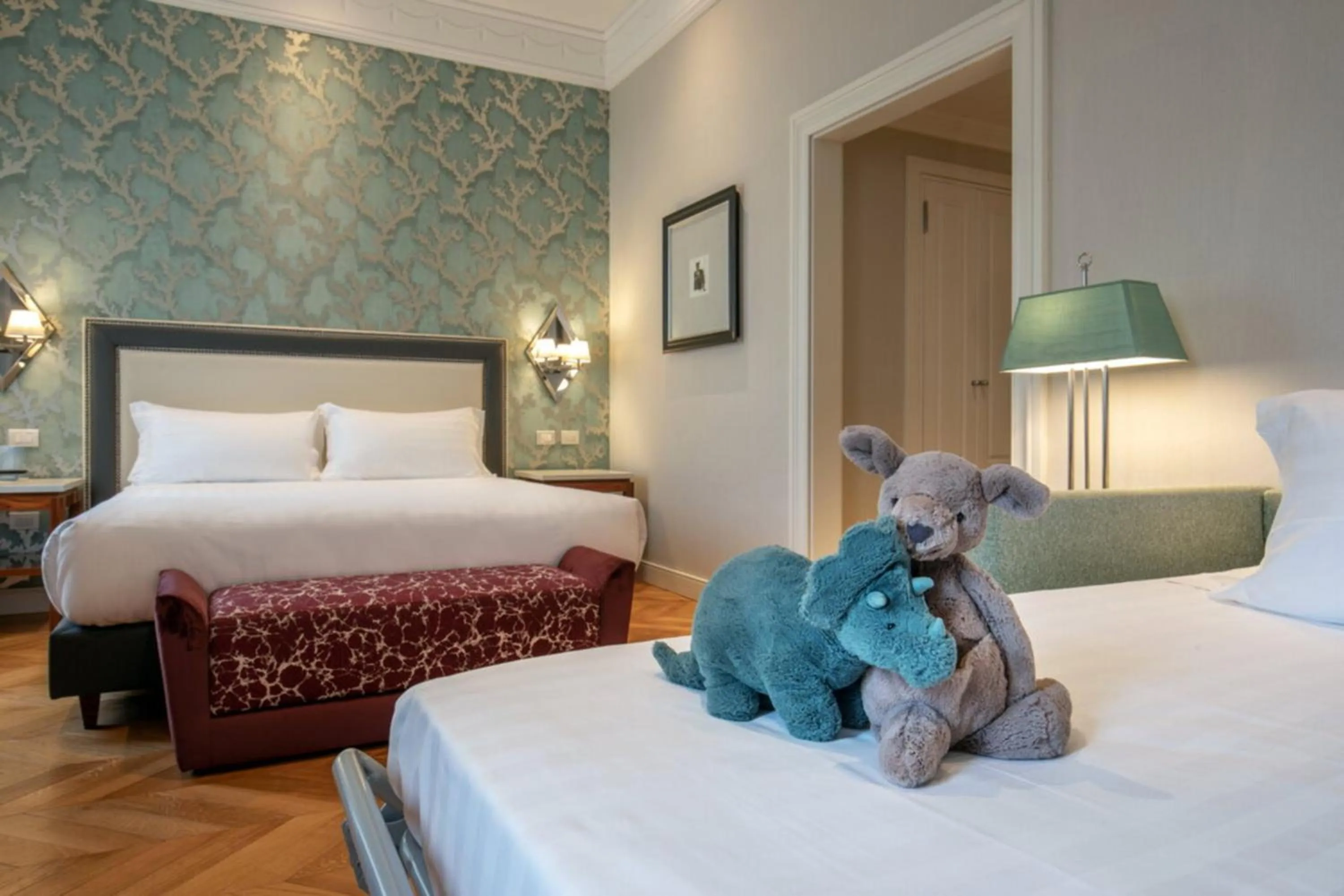 Bed in Rose Garden Palace Roma by OMNIA hotels