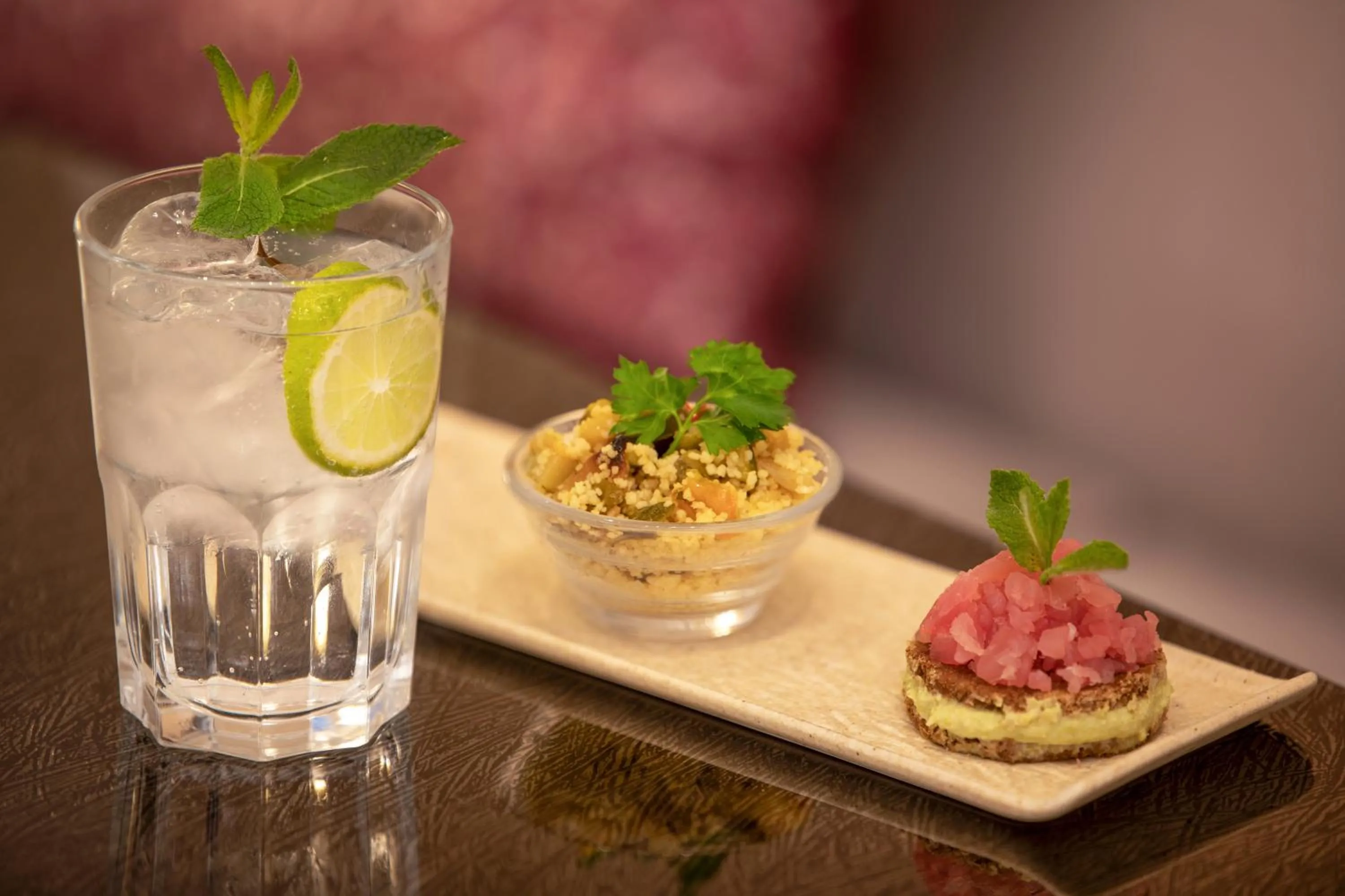 Lounge or bar in Rose Garden Palace Roma by OMNIA hotels