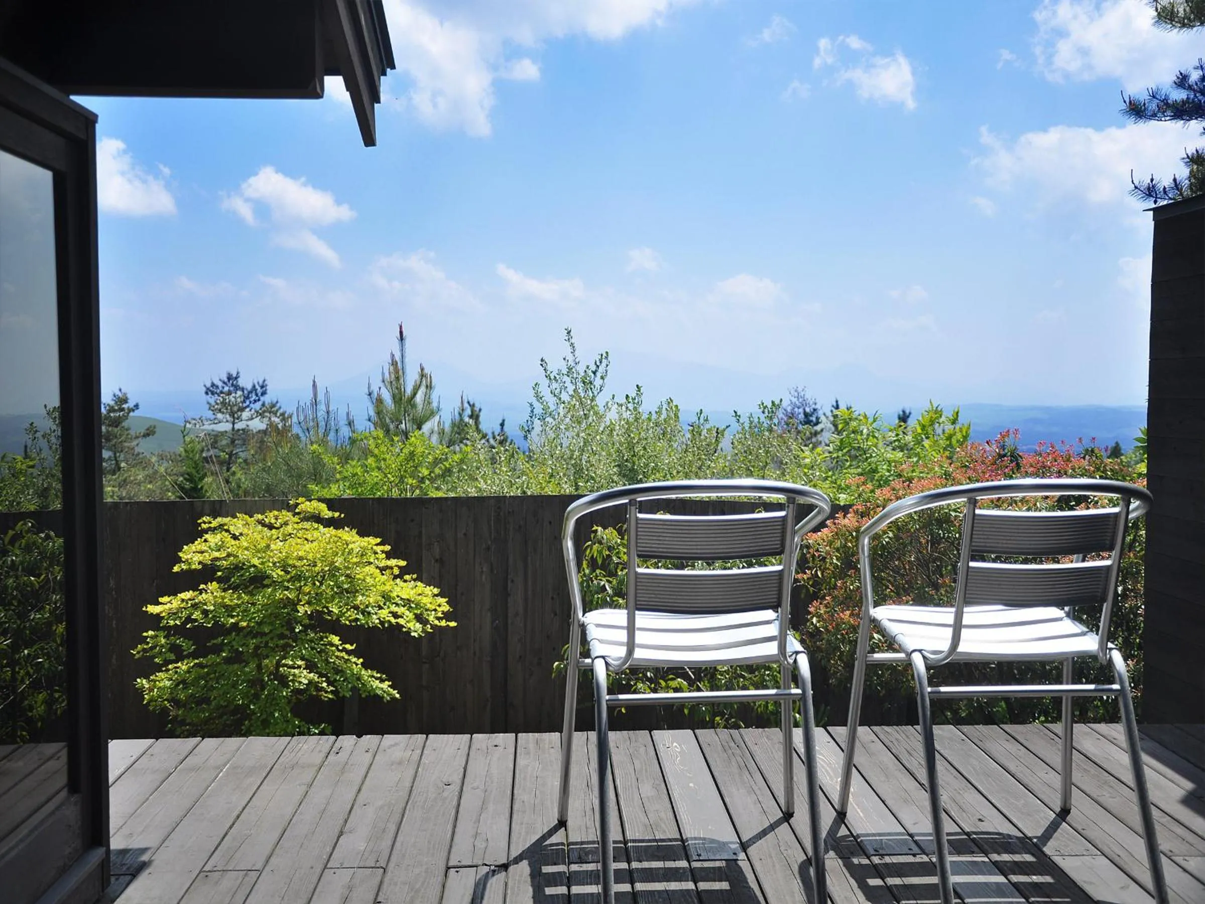 Photo of the whole room in Spagreenness