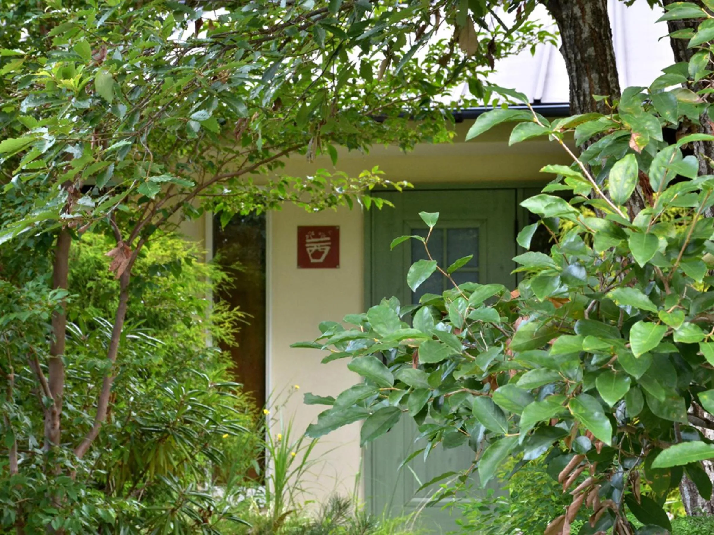 Facade/entrance in Spagreenness