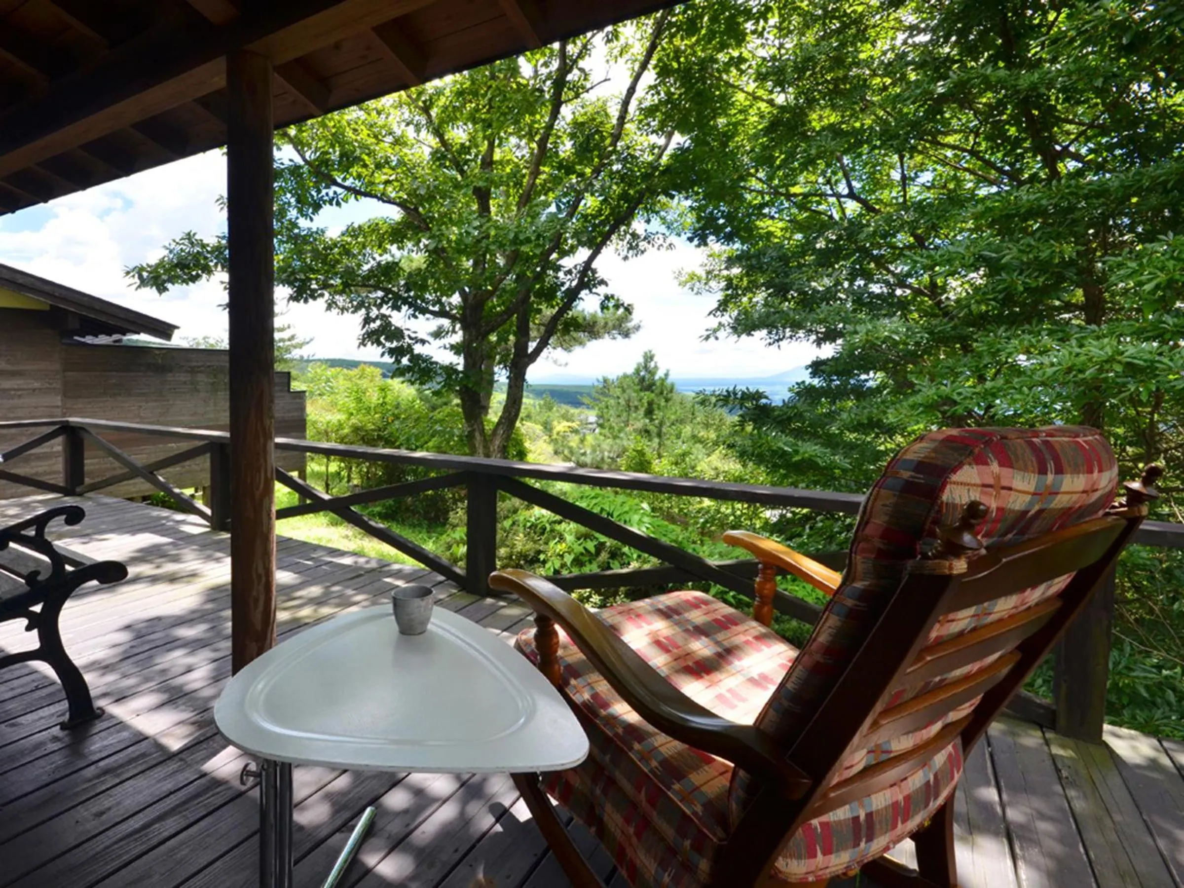 Photo of the whole room in Spagreenness