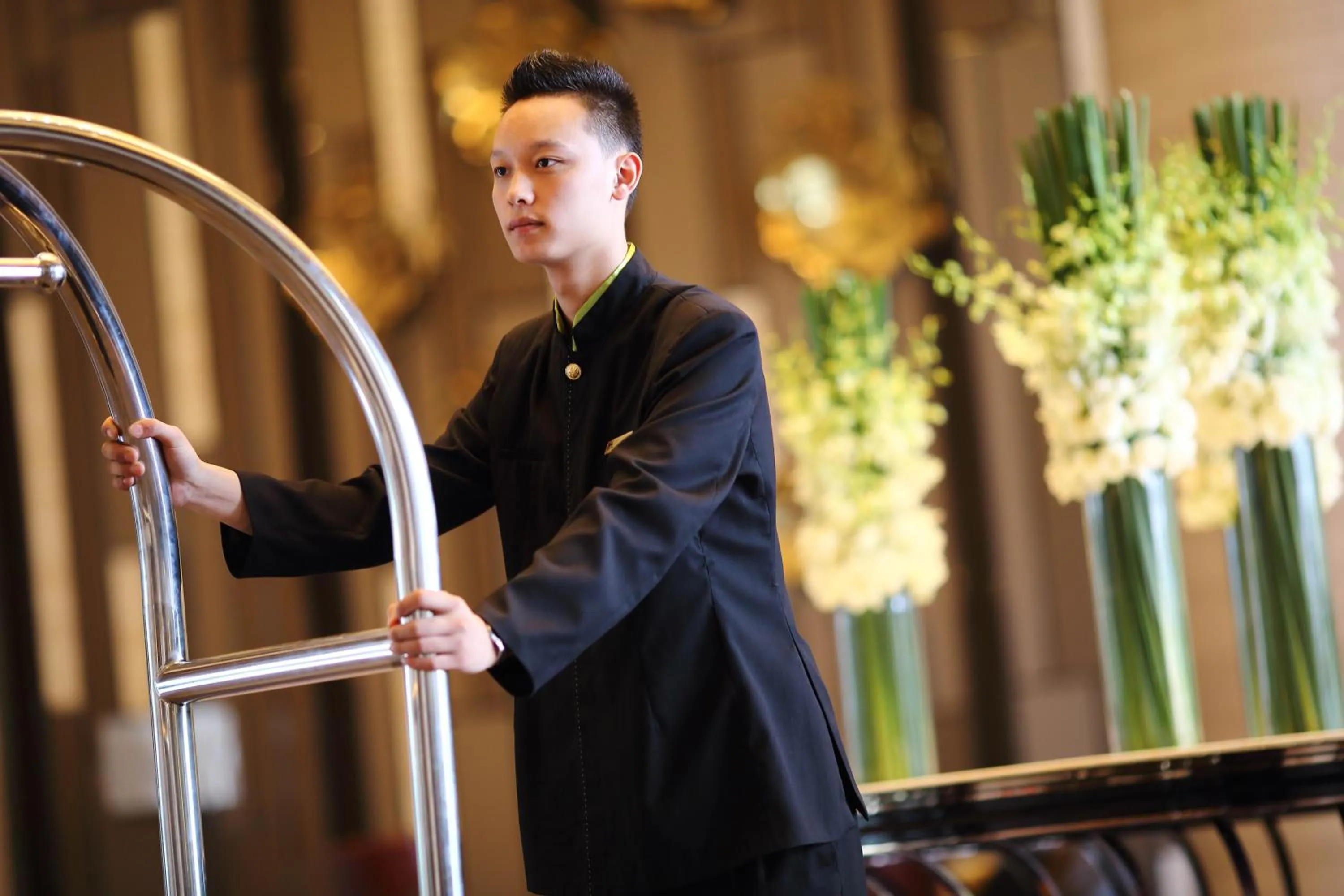 Staff in Wanda Realm Guangyuan