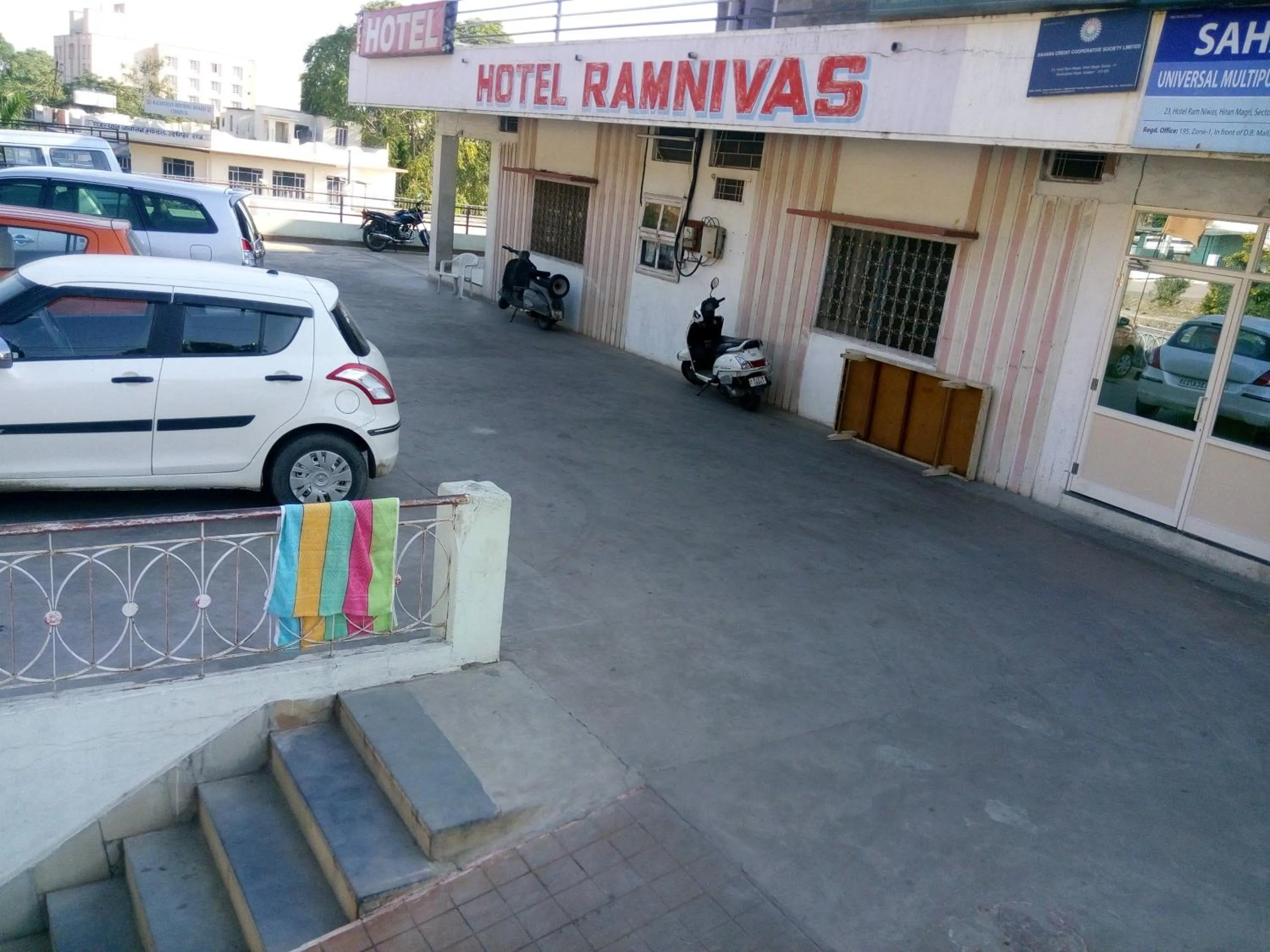 Facade/entrance in Hotel Ramnivas
