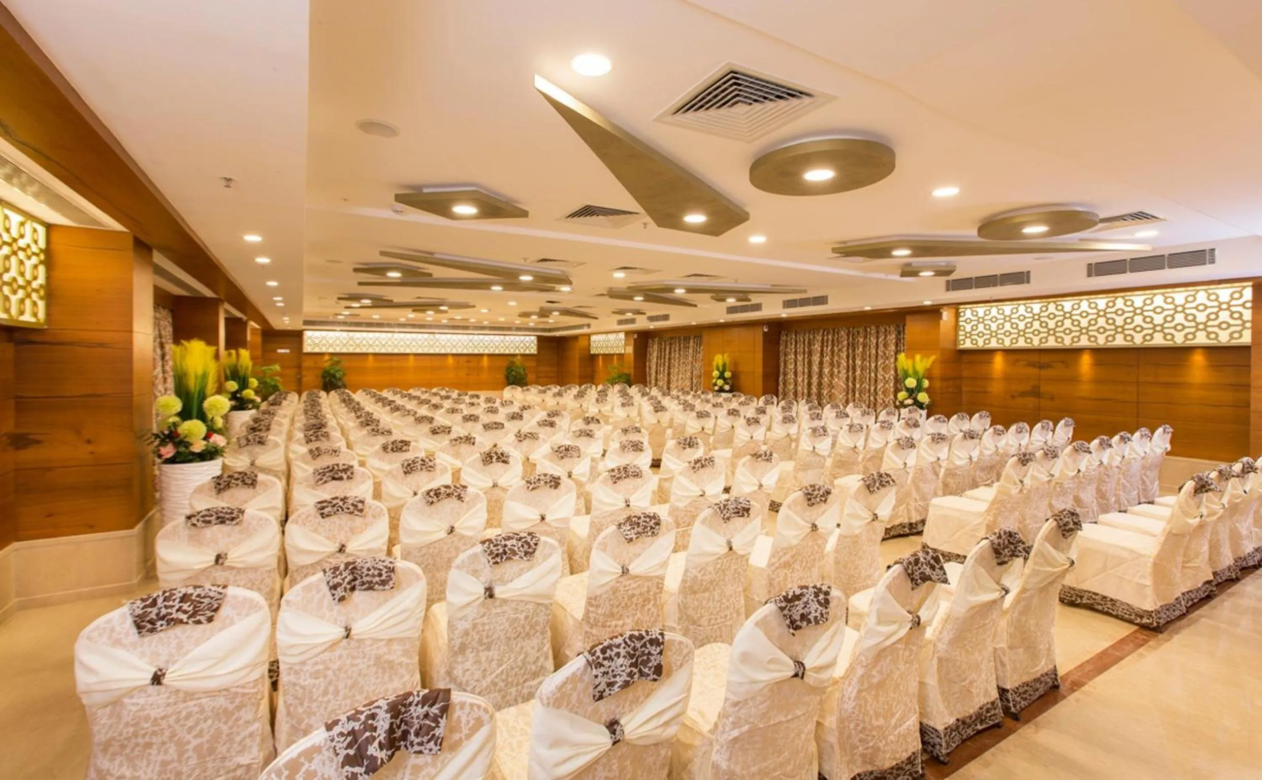 Banquet/Function facilities in Pai Viceroy