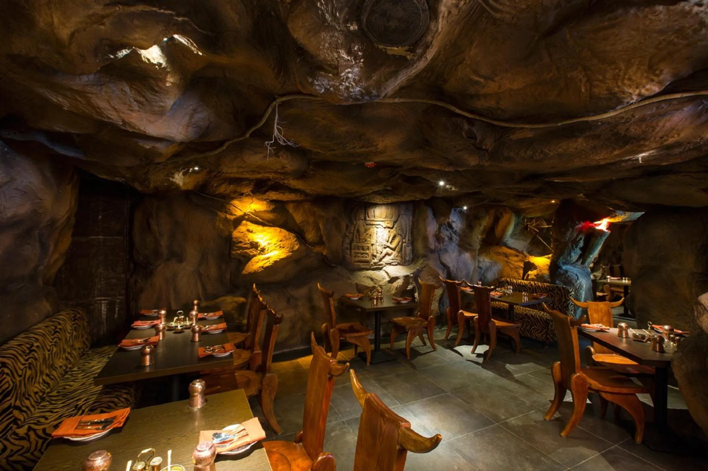 Restaurant/places to eat in Pai Viceroy