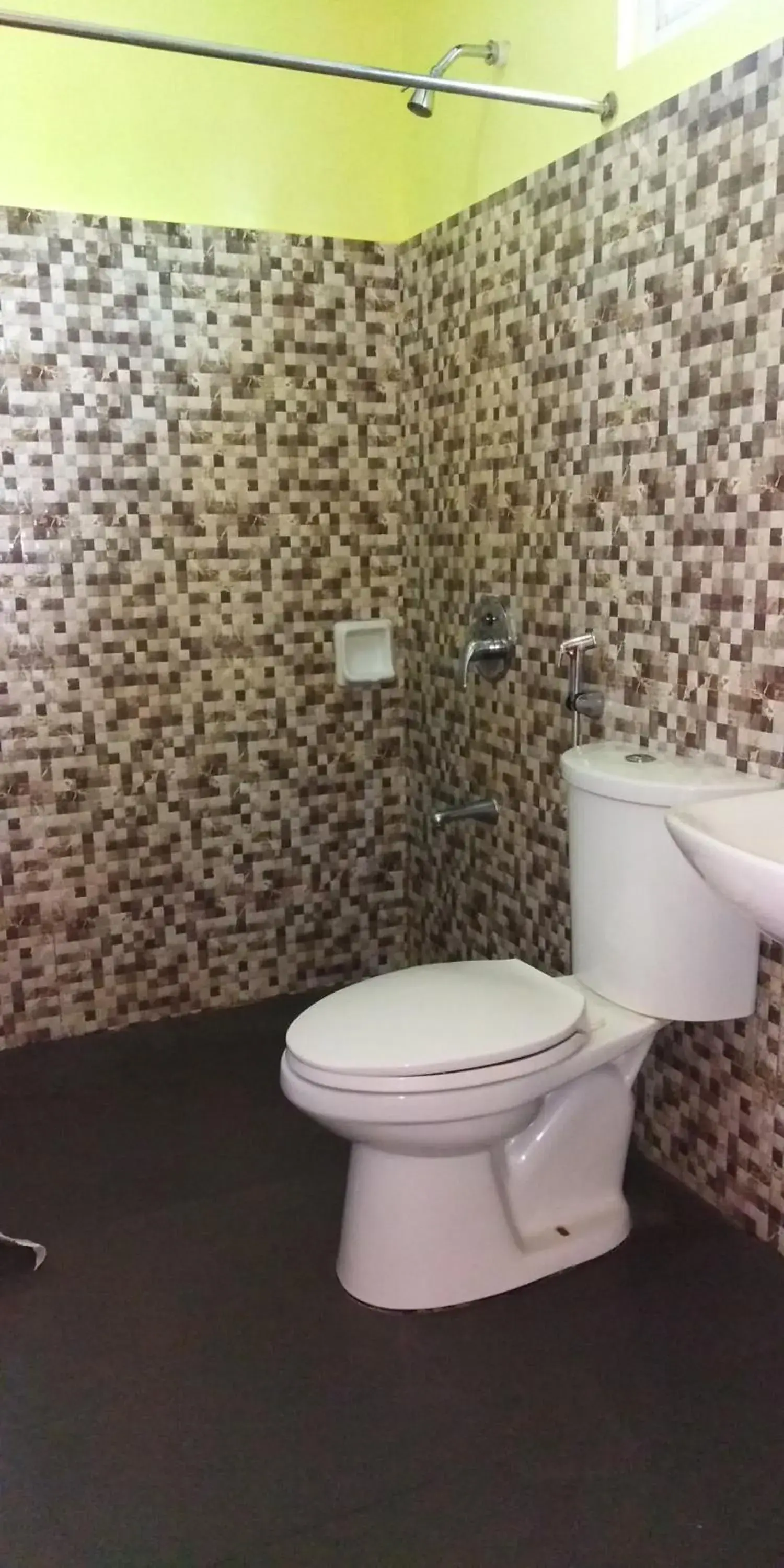 Bathroom in OYO 938 Citrine Travel Lodge Bathroom in OYO 938 Citrine Travel Lodge