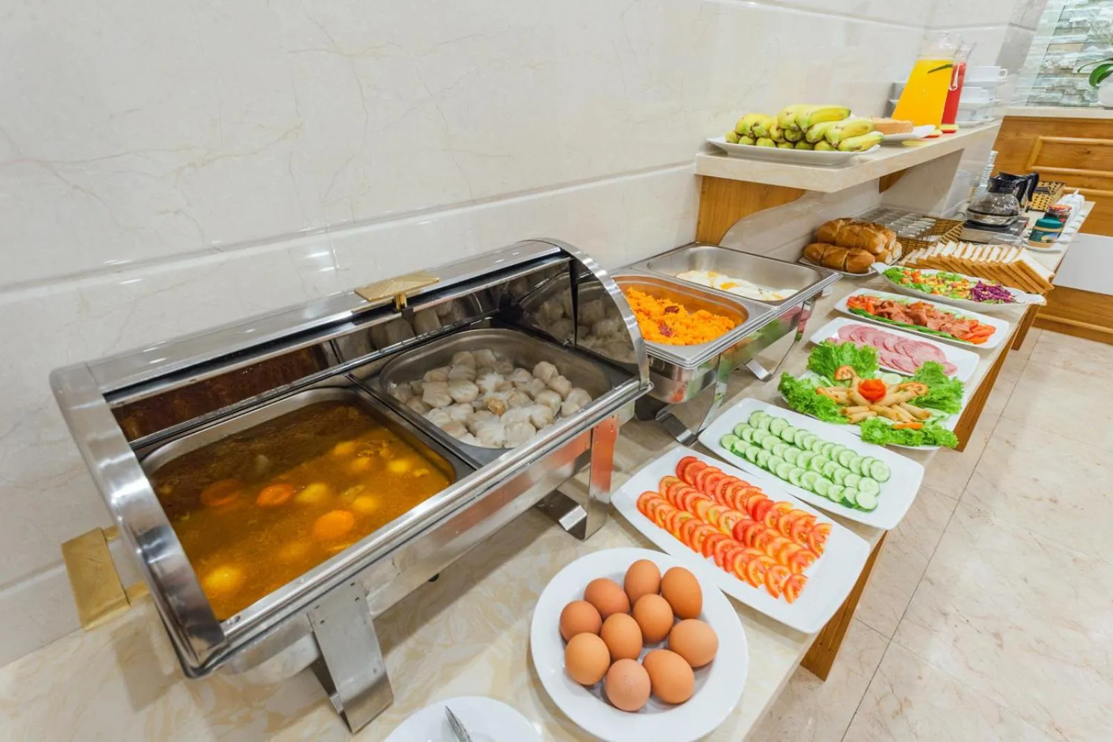 Restaurant/places to eat in Thien Hai Hotel