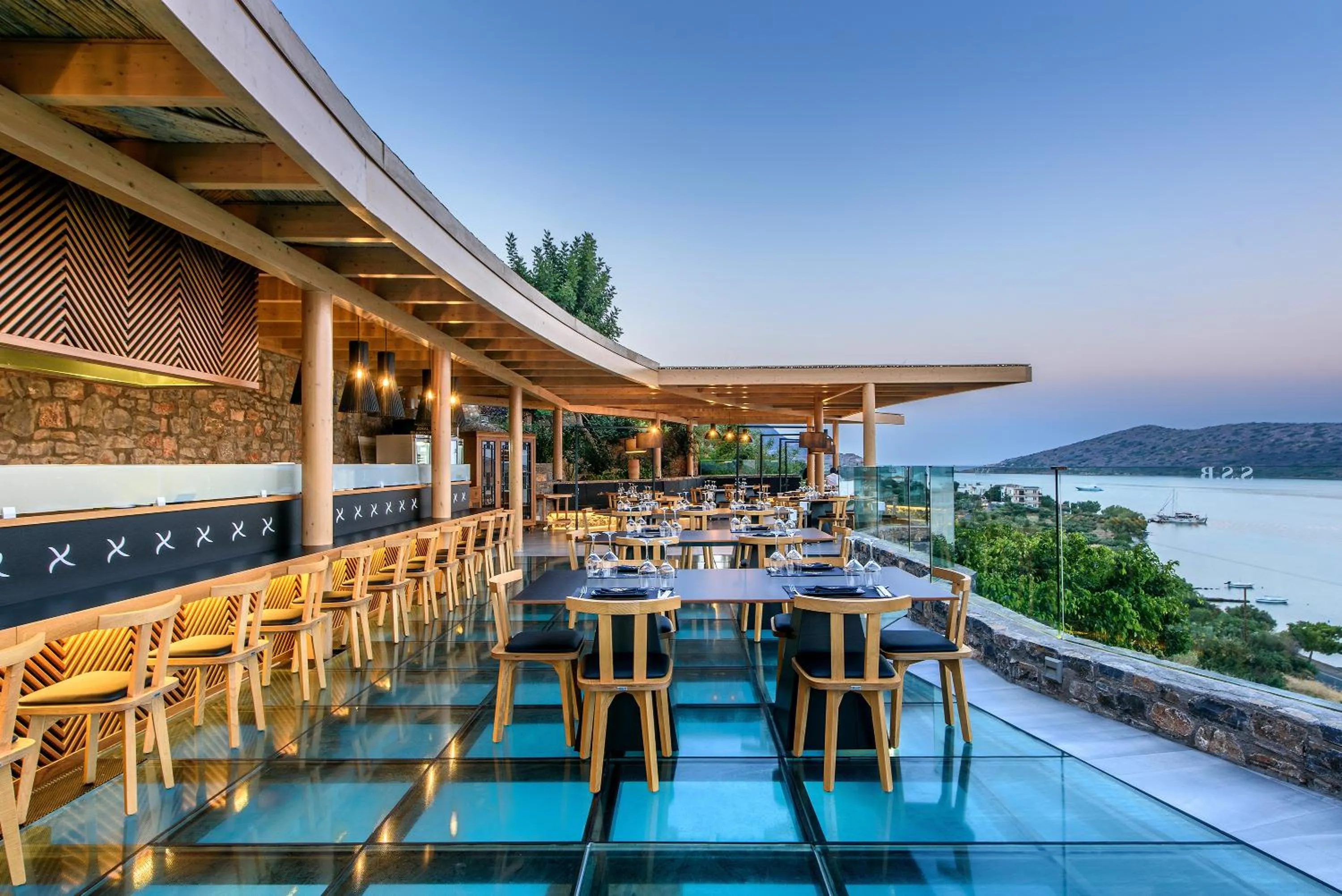 Restaurant/places to eat in Royal Marmin Bay Boutique & Art Hotel