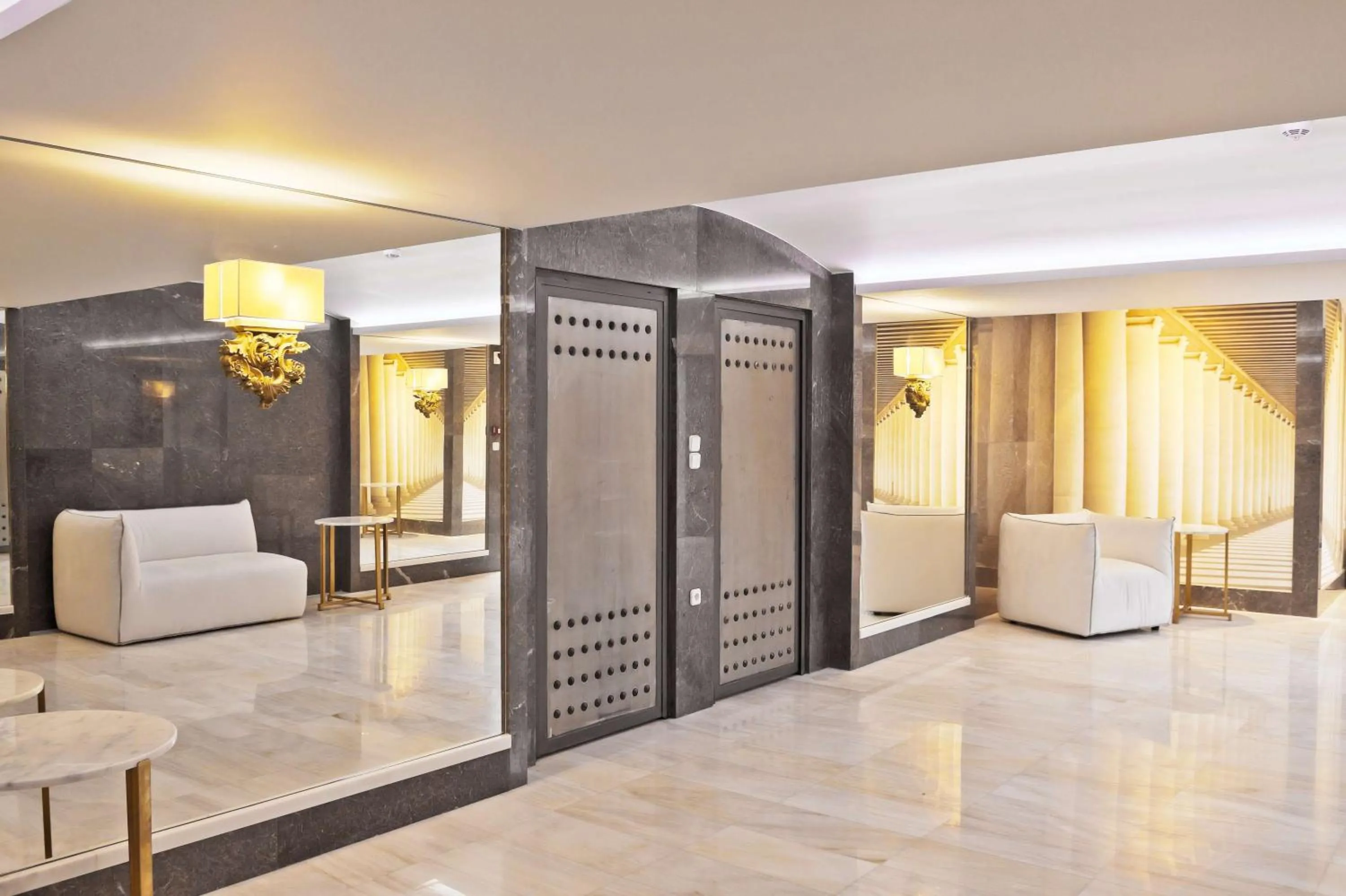 Business facilities in Royal Marmin Bay Boutique & Art Hotel