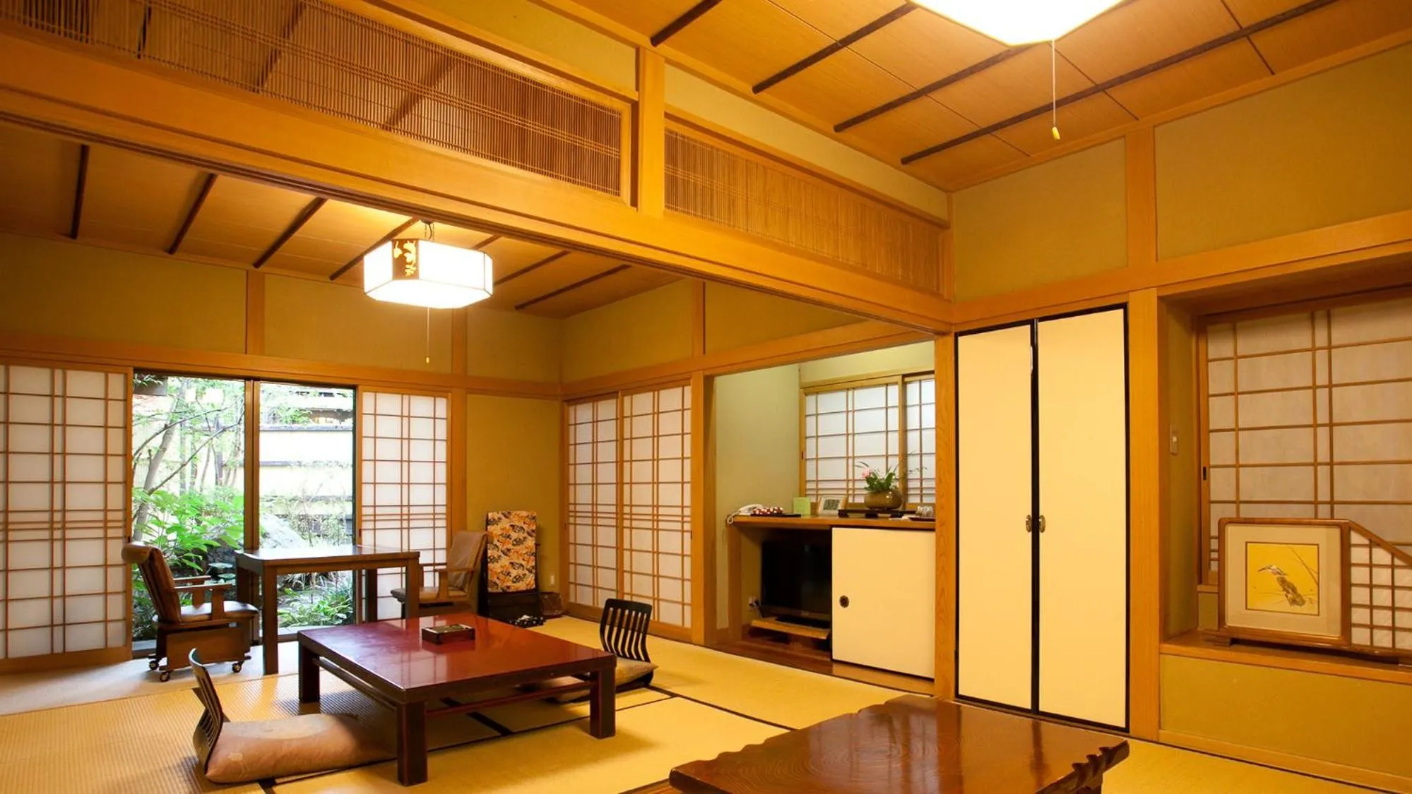 Photo of the whole room in Ryoso Yufuin Yamadaya