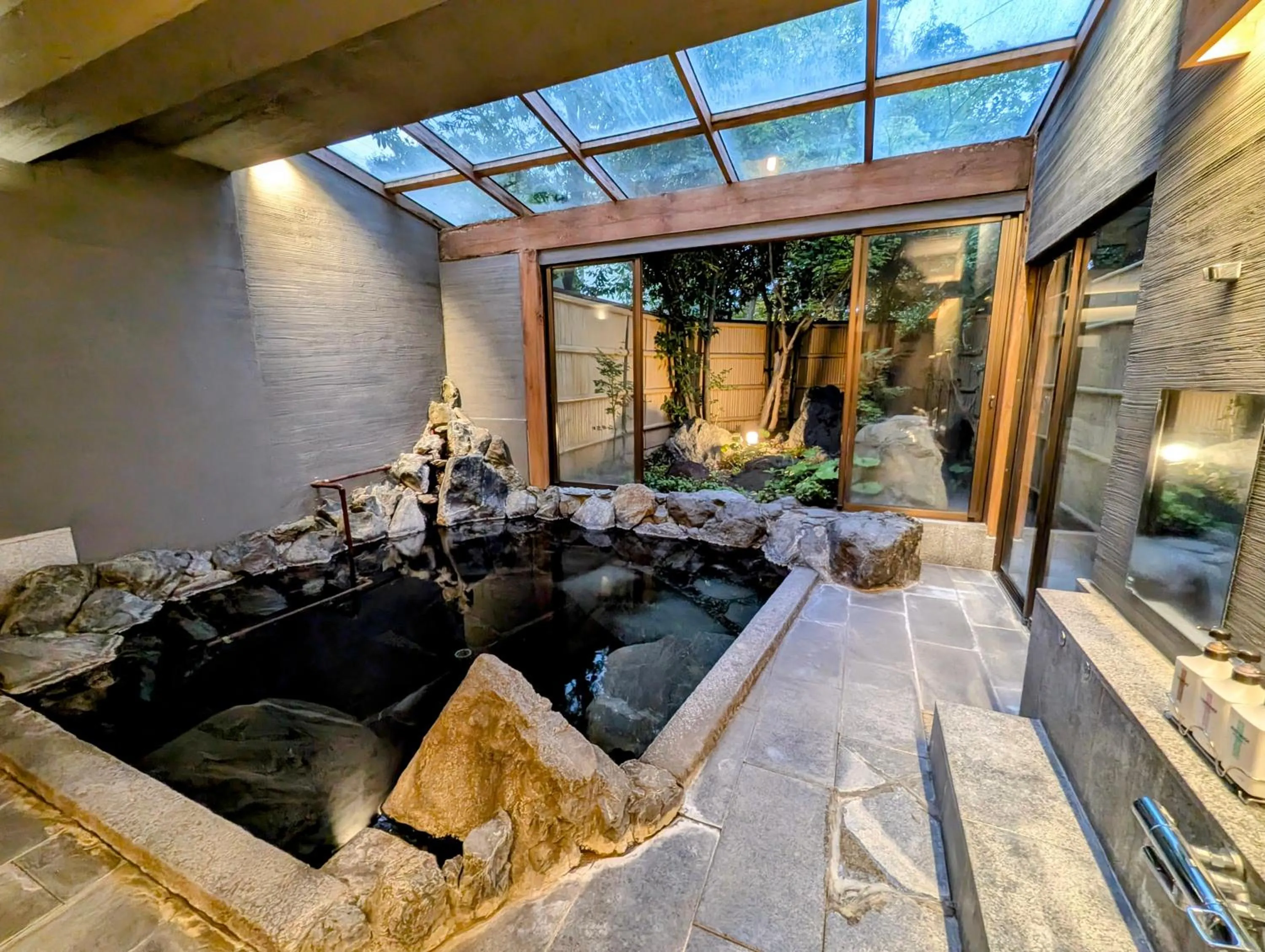 Hot Spring Bath in Ryoso Yufuin Yamadaya