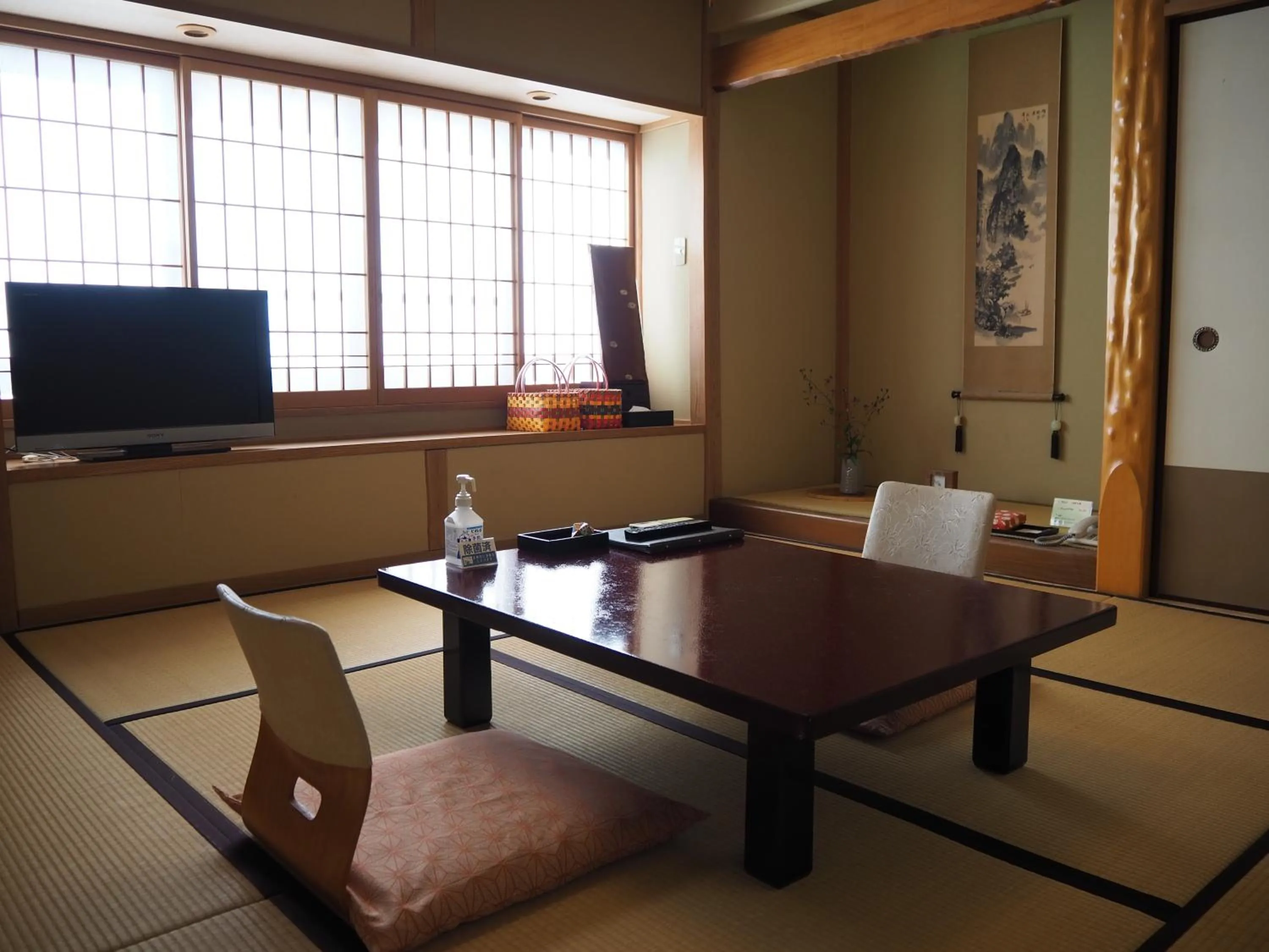 Photo of the whole room in Ryoso Yufuin Yamadaya