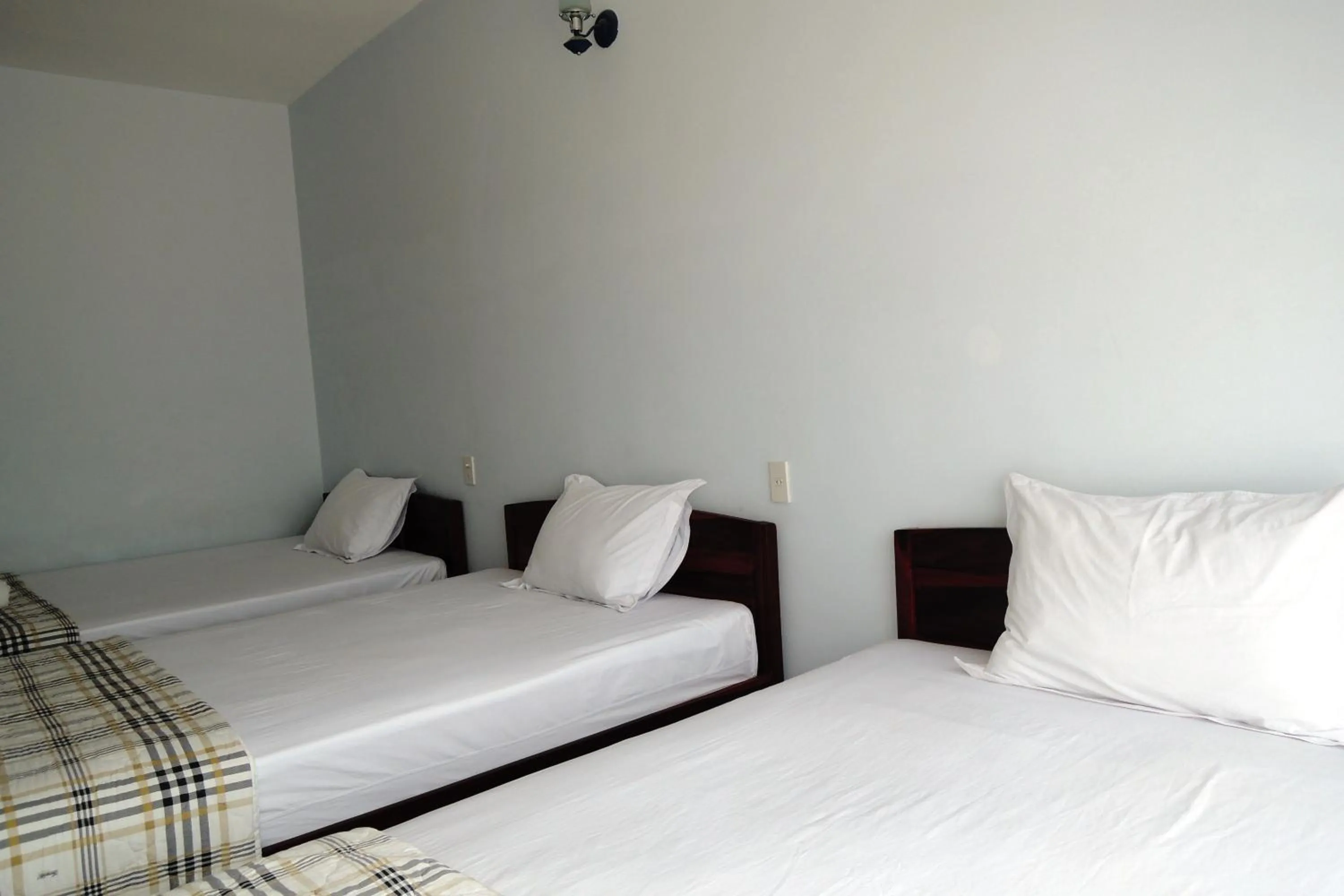 Quang Nhat Hotel