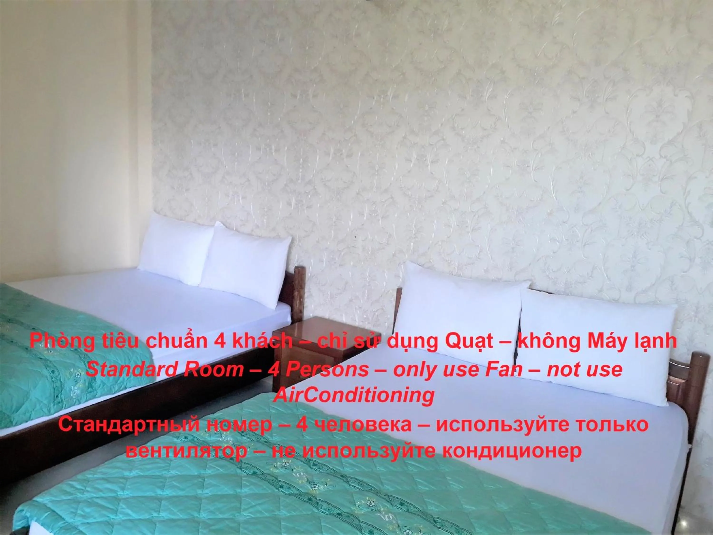 Bedroom, Bed in Blue Sea Hotel 2