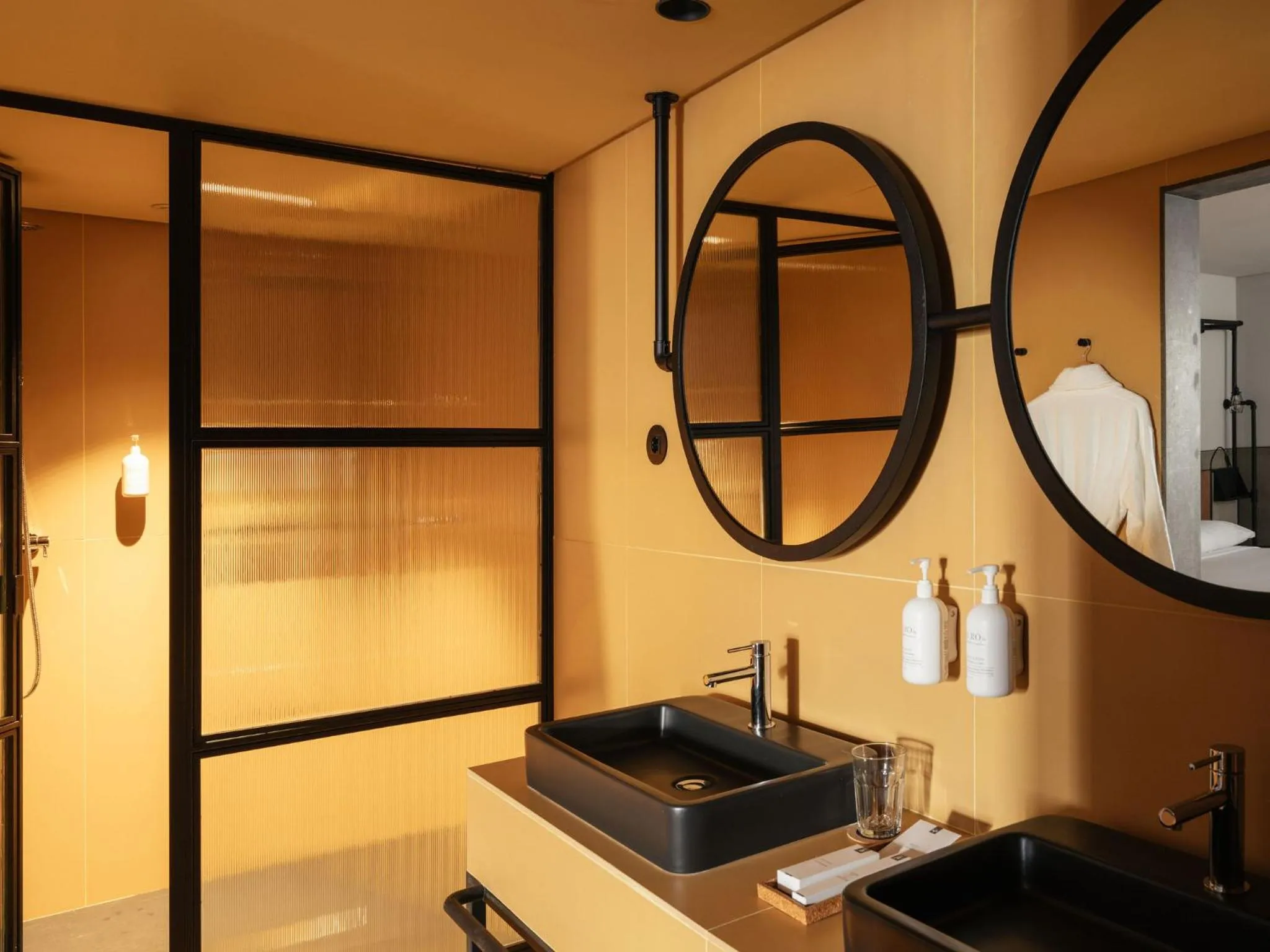 Bathroom in Inspira Santos Boutique Hotel