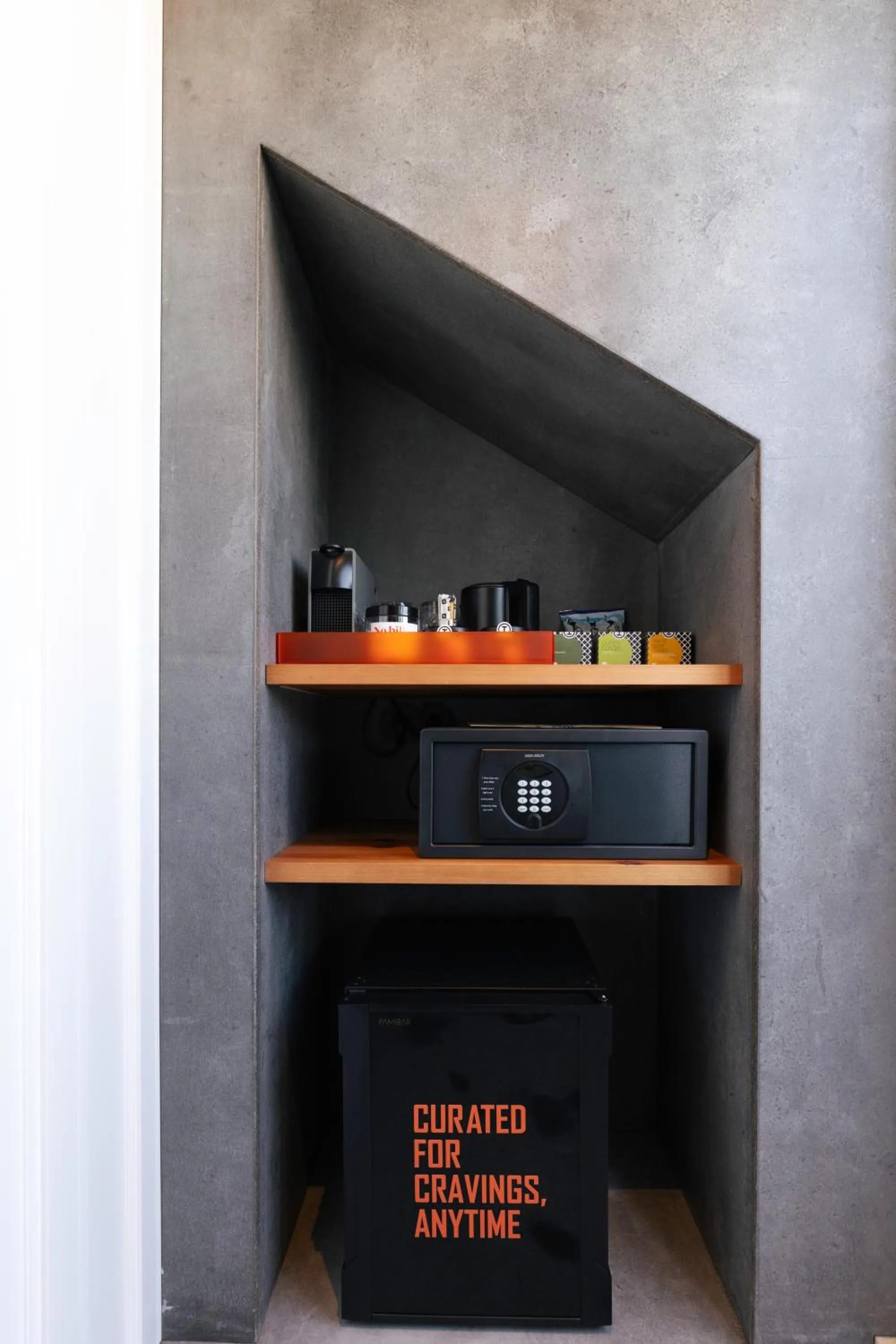 minibar in Inspira Santos Boutique Hotel