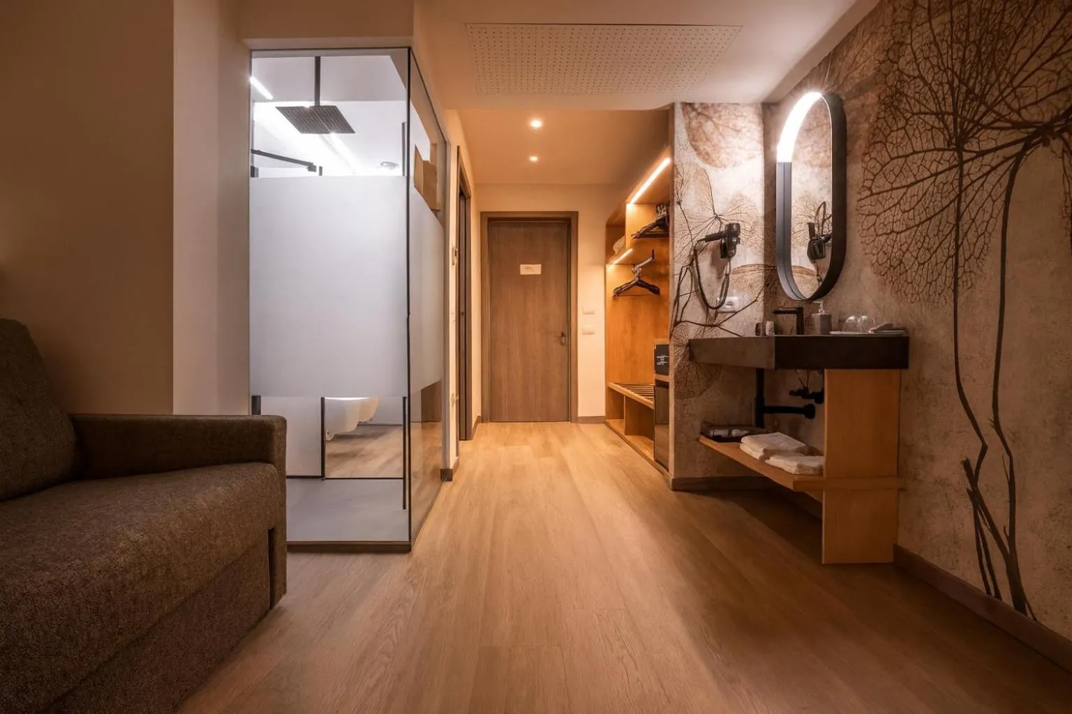 Bedroom in Hotel Benacus Panoramic