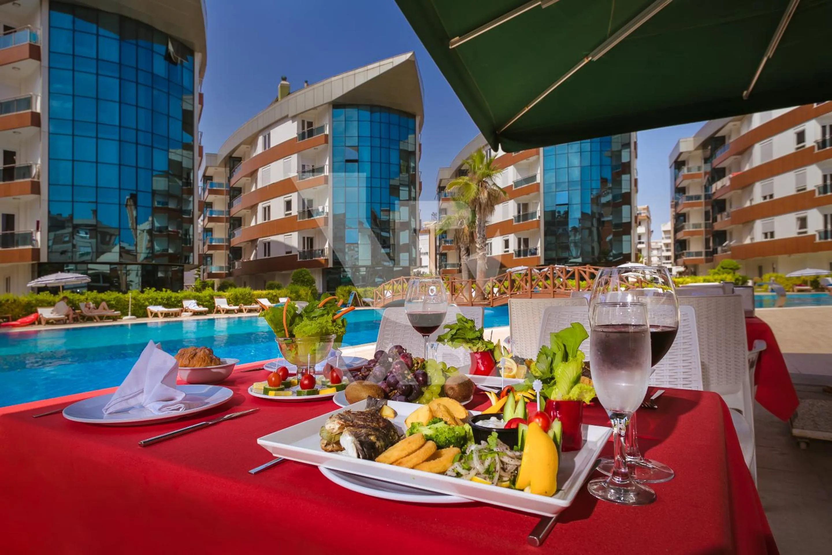 Restaurant/places to eat in Onkel Rada Apart Hotel