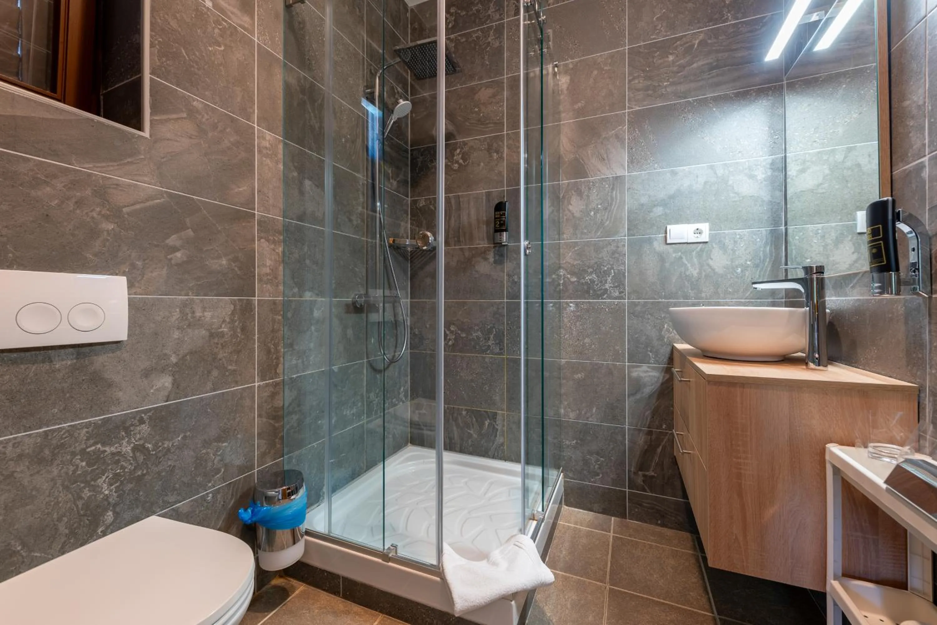 Toilet in Aparthotel Plat