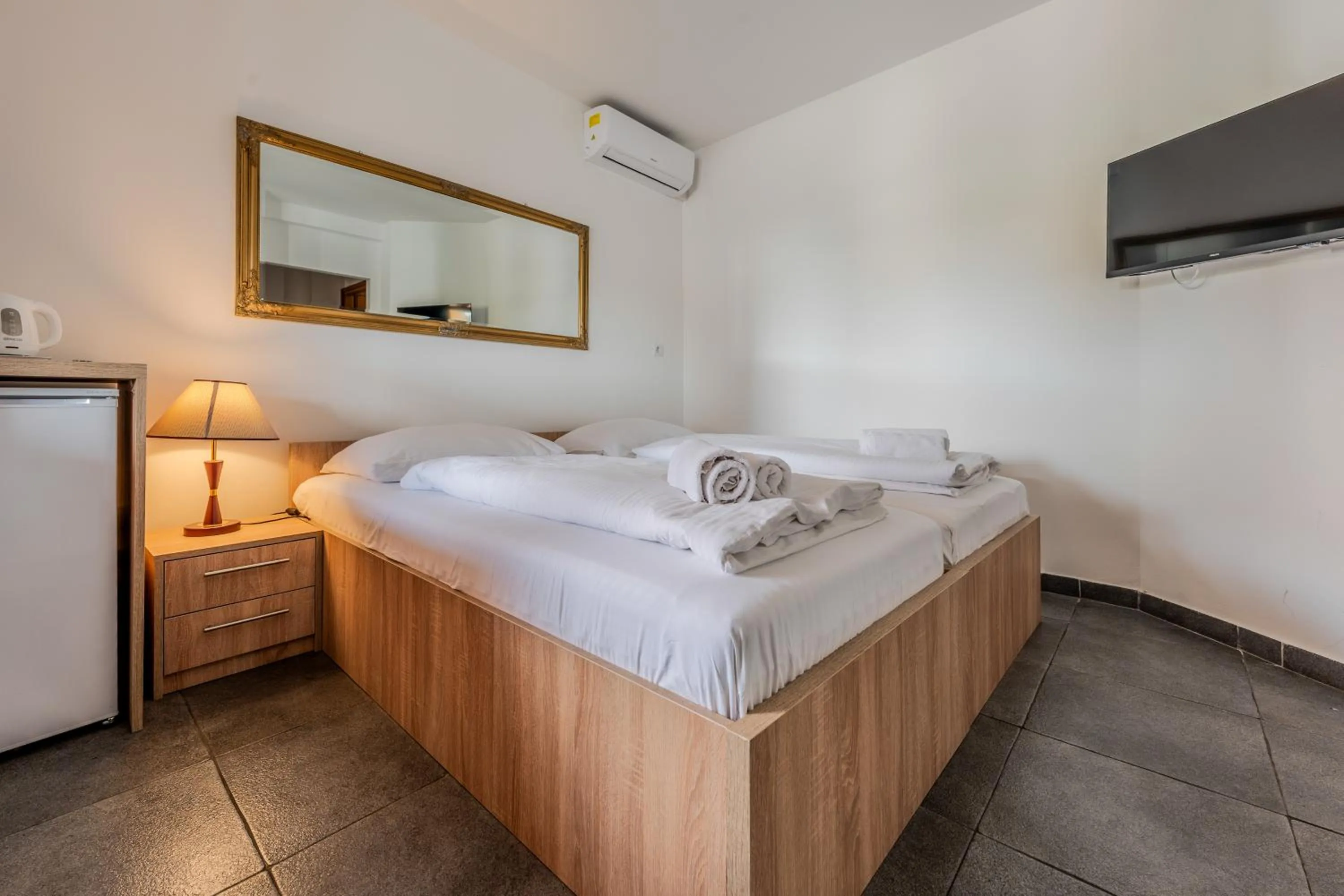 TV and multimedia, Bed in Aparthotel Plat