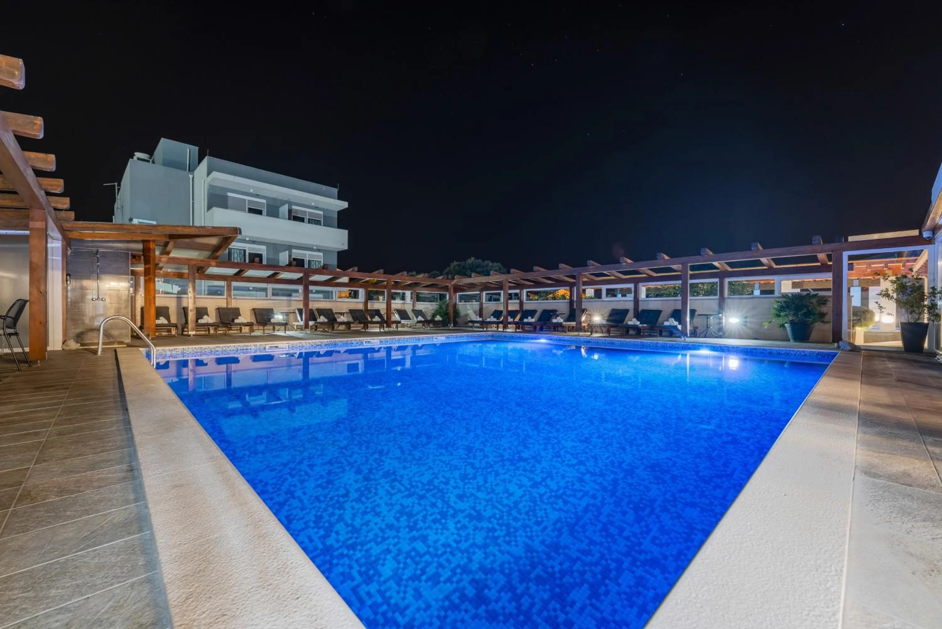 Night in Aparthotel Plat