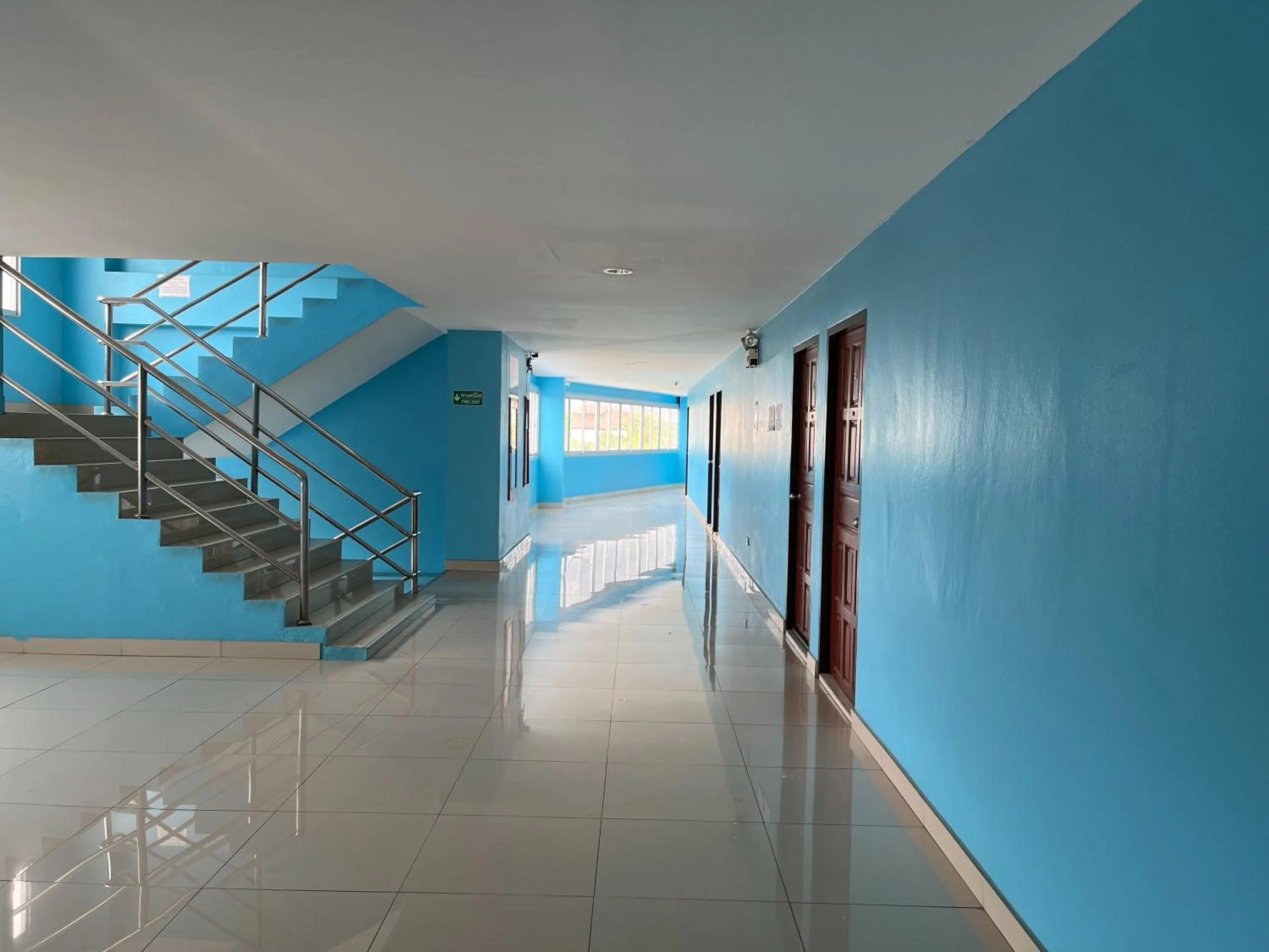 Area and facilities in OSHO Lover's