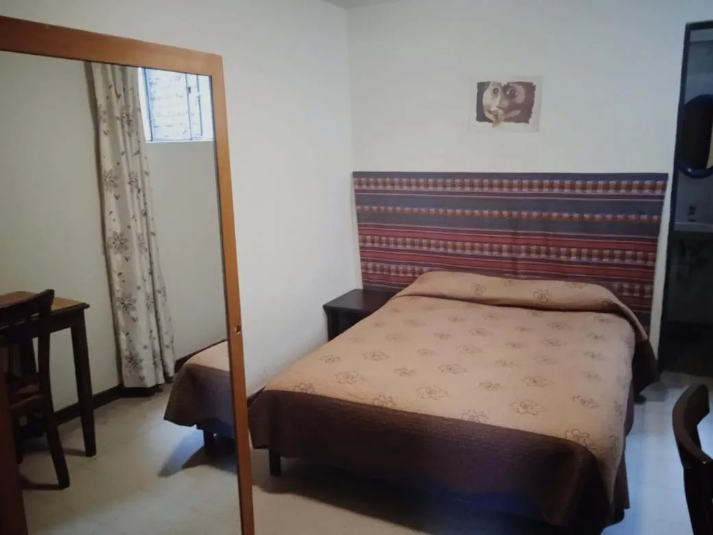 Photo of the whole room, Bed in Hotel Estación Central