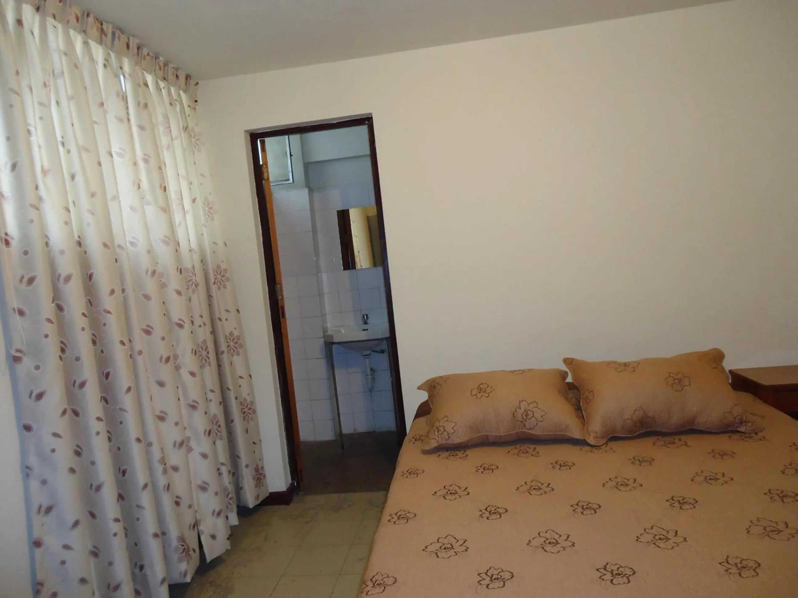 Photo of the whole room, Bed in Hotel Estación Central