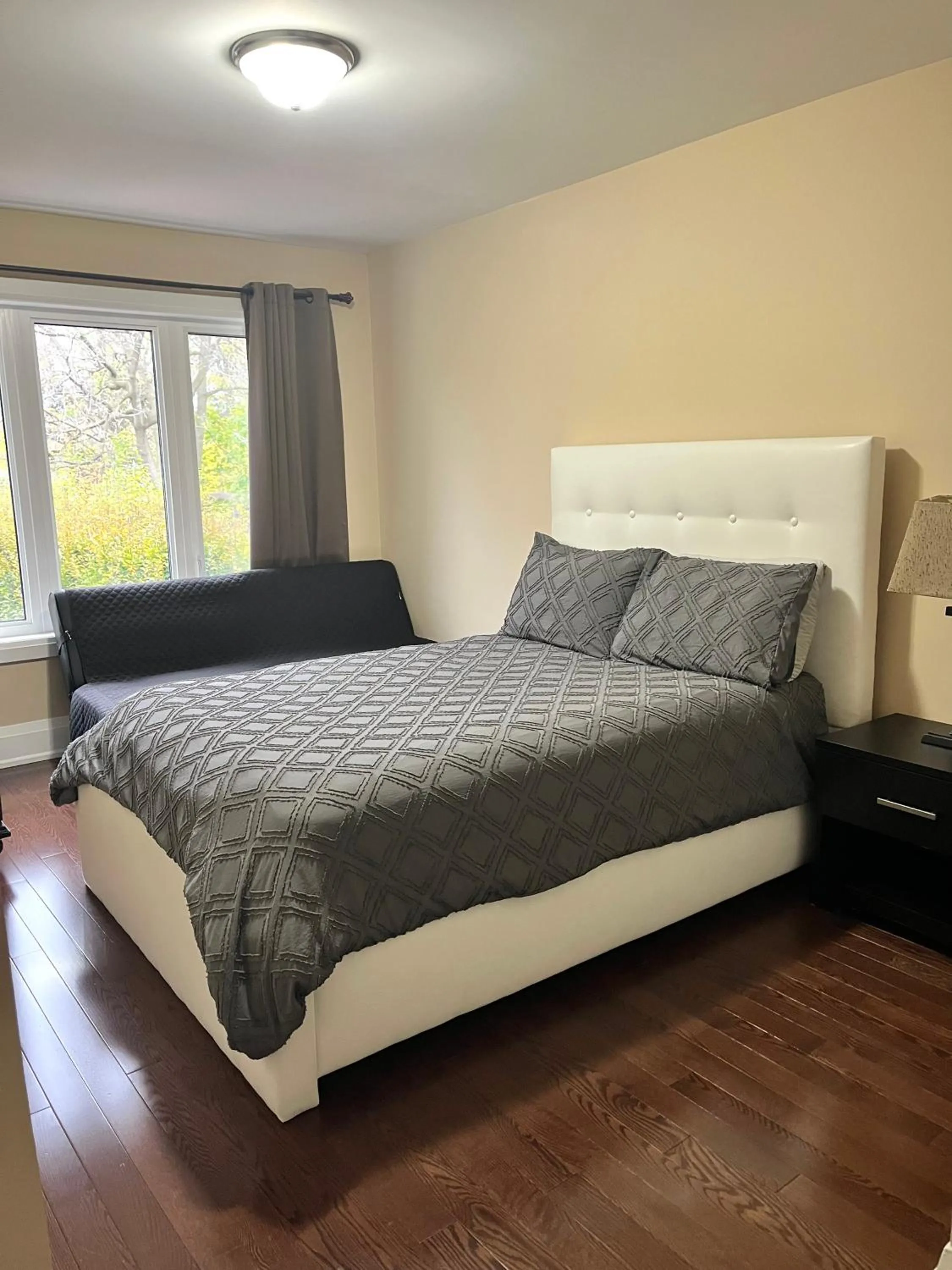 Bedroom, Bed in Luxury Home - Upper Toronto Beaches