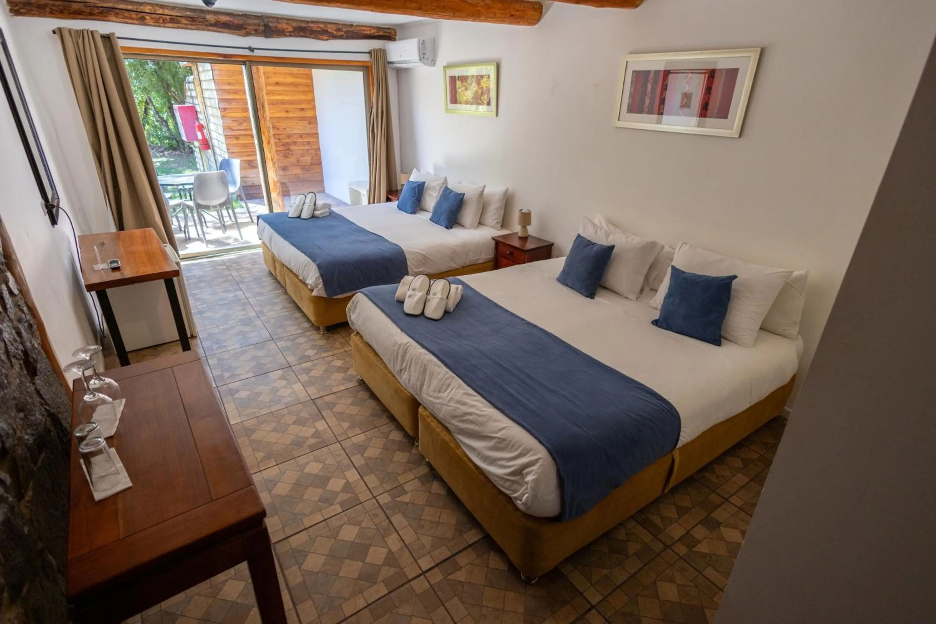 Bed in San Francisco Lodge