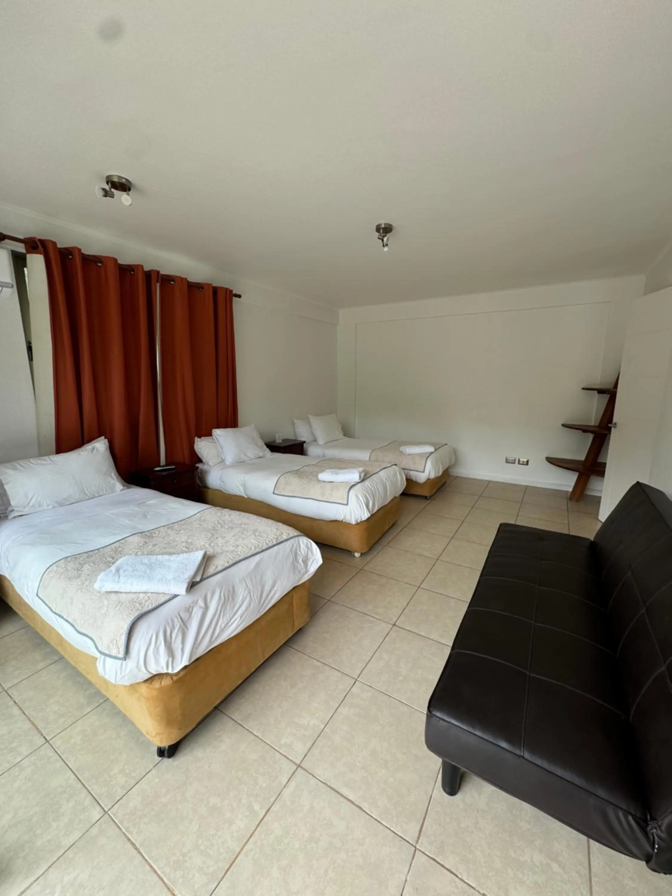 Bed in San Francisco Lodge