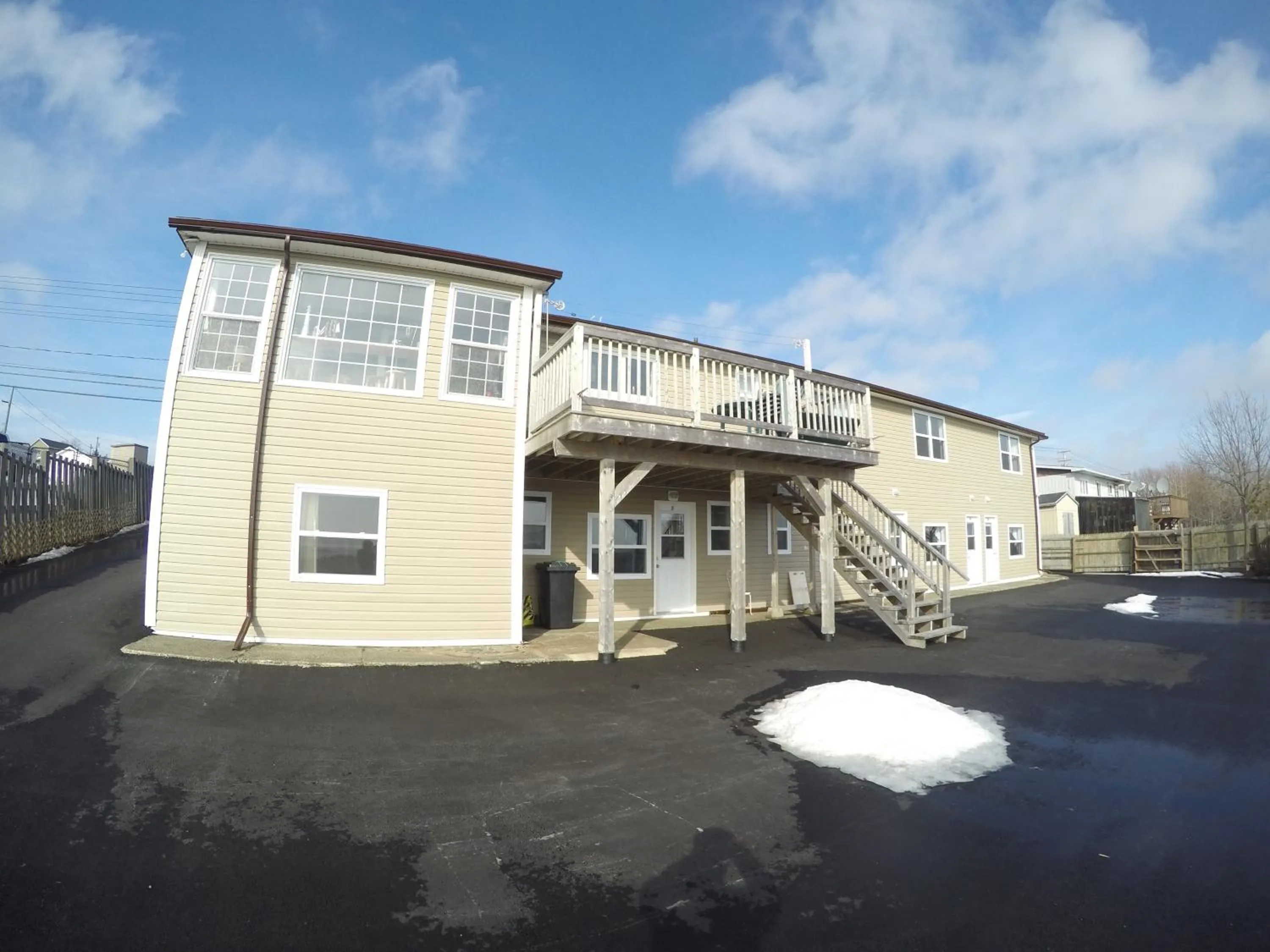 Property building in Admiral's Quay Motel & Suites