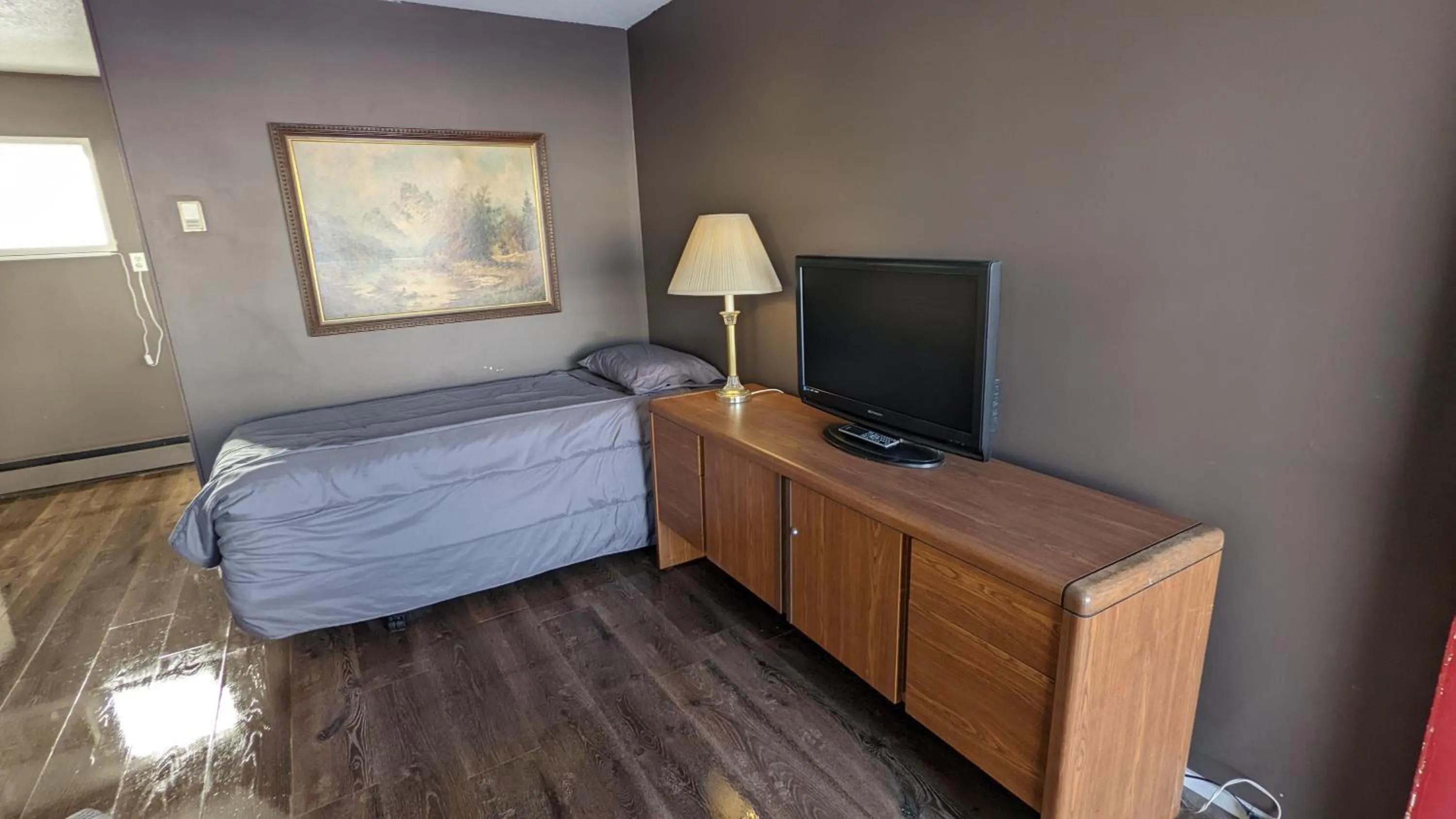 Deerview Lodge & Cabins - Princeton BC