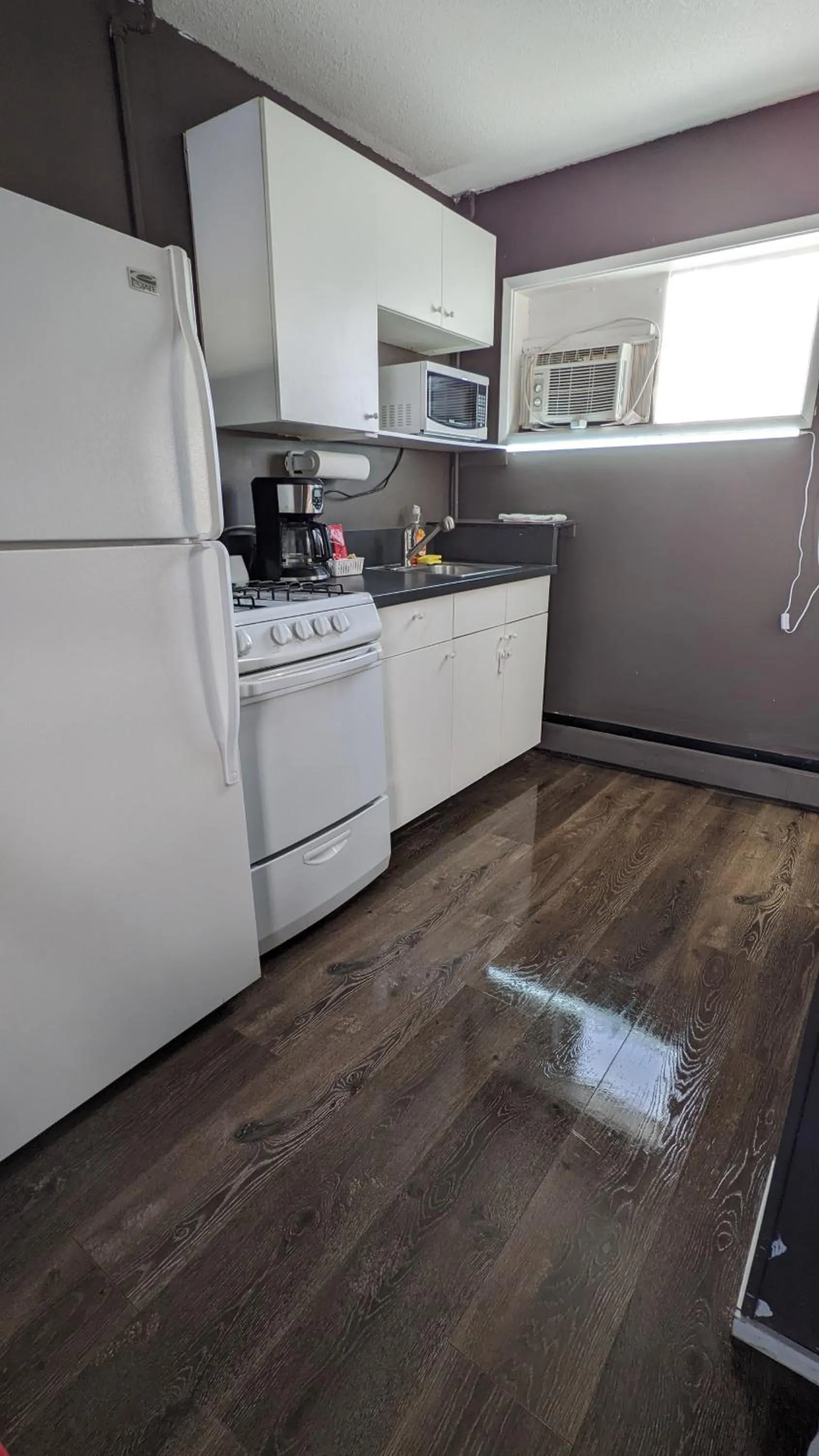 Deerview Lodge & Cabins - Princeton BC