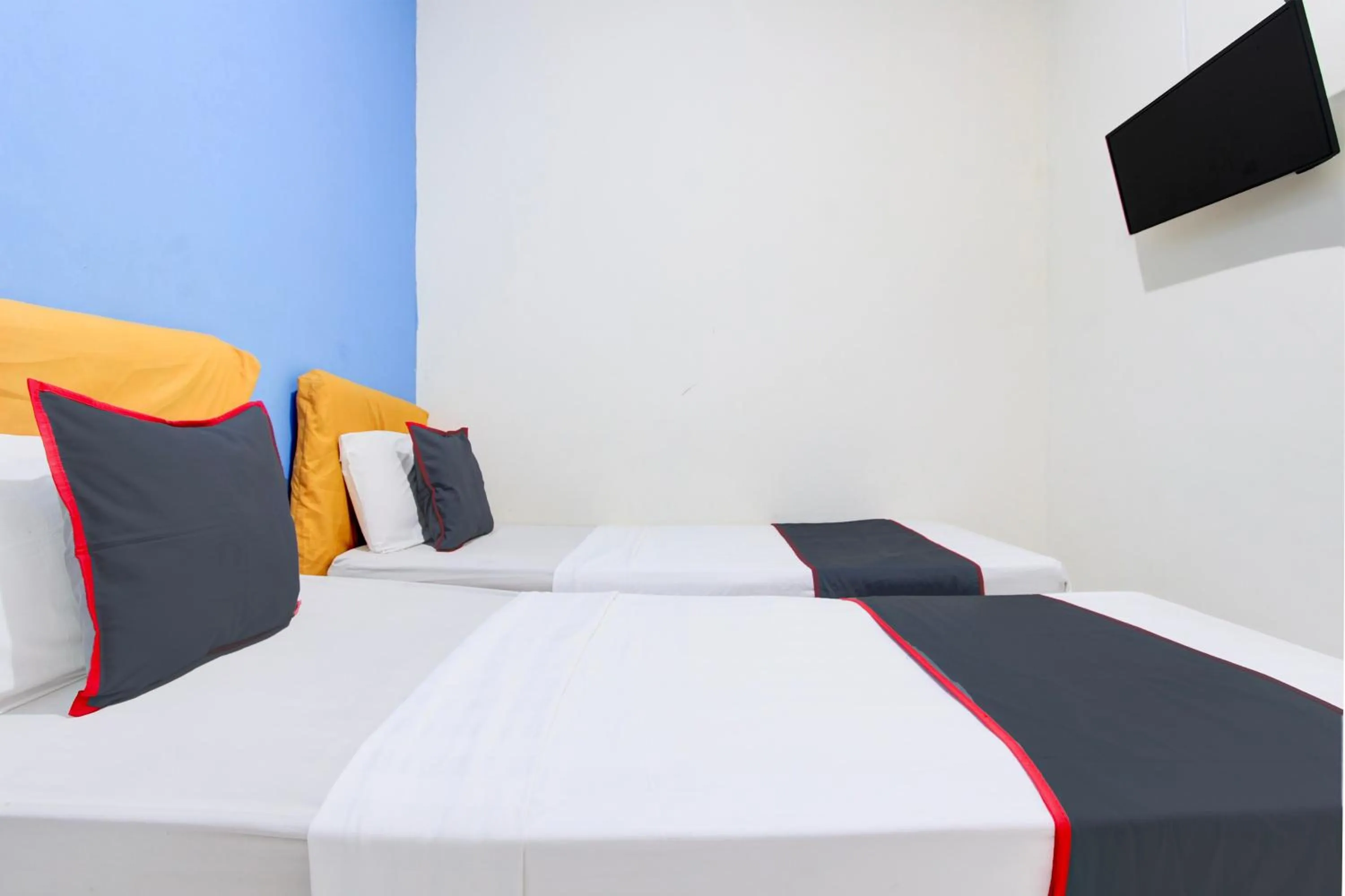 Bedroom in Hotel O Semarang near Kota Lama Semarang formerly Kamarkoe Residence