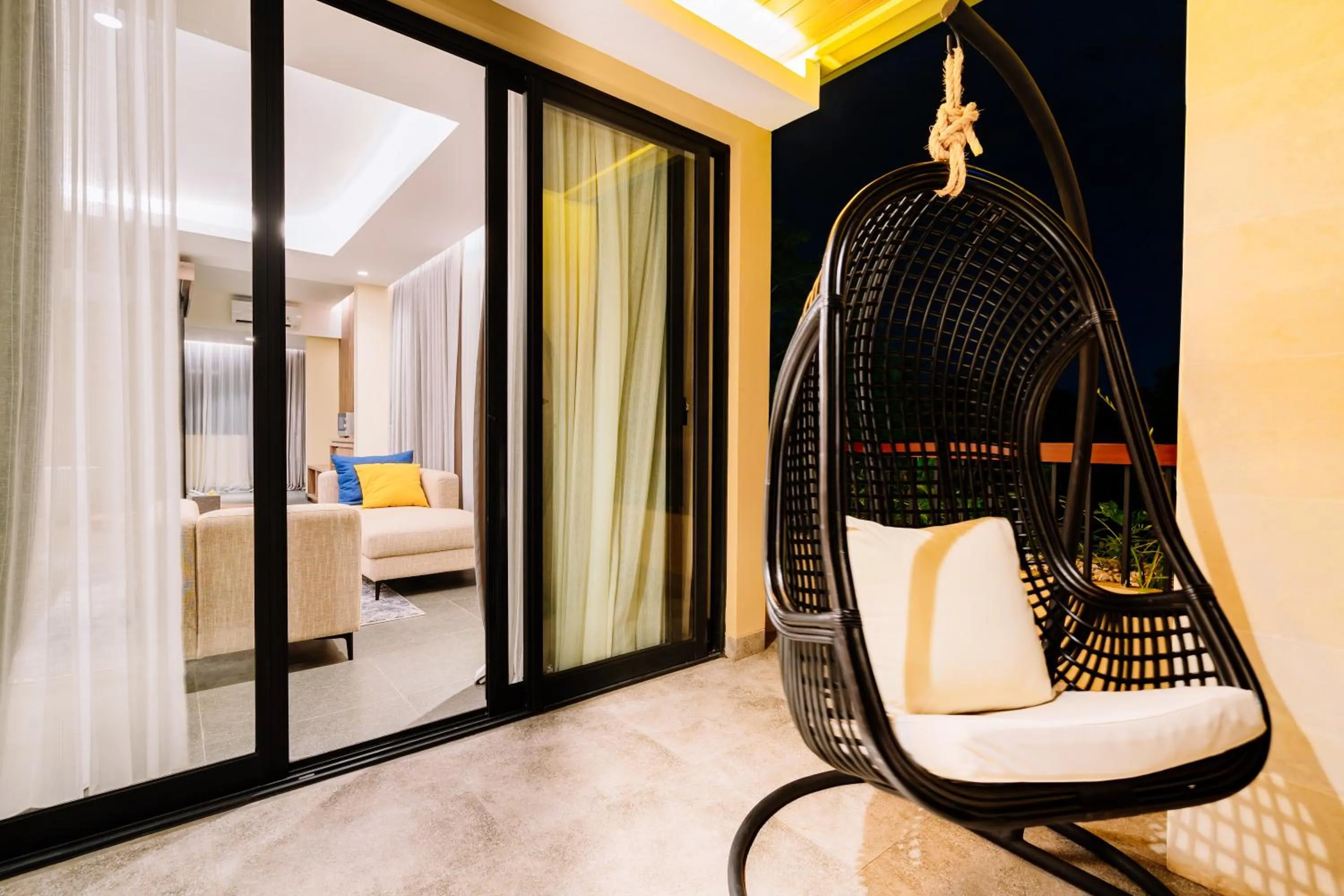 Balcony/Terrace in Big Dragon Villas Ubud