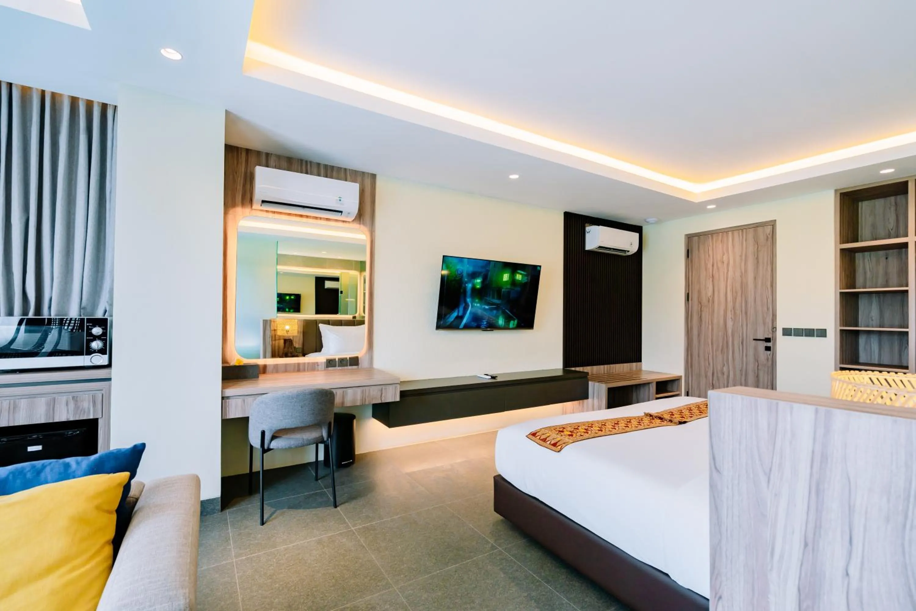 Bed in Big Dragon Villas Ubud